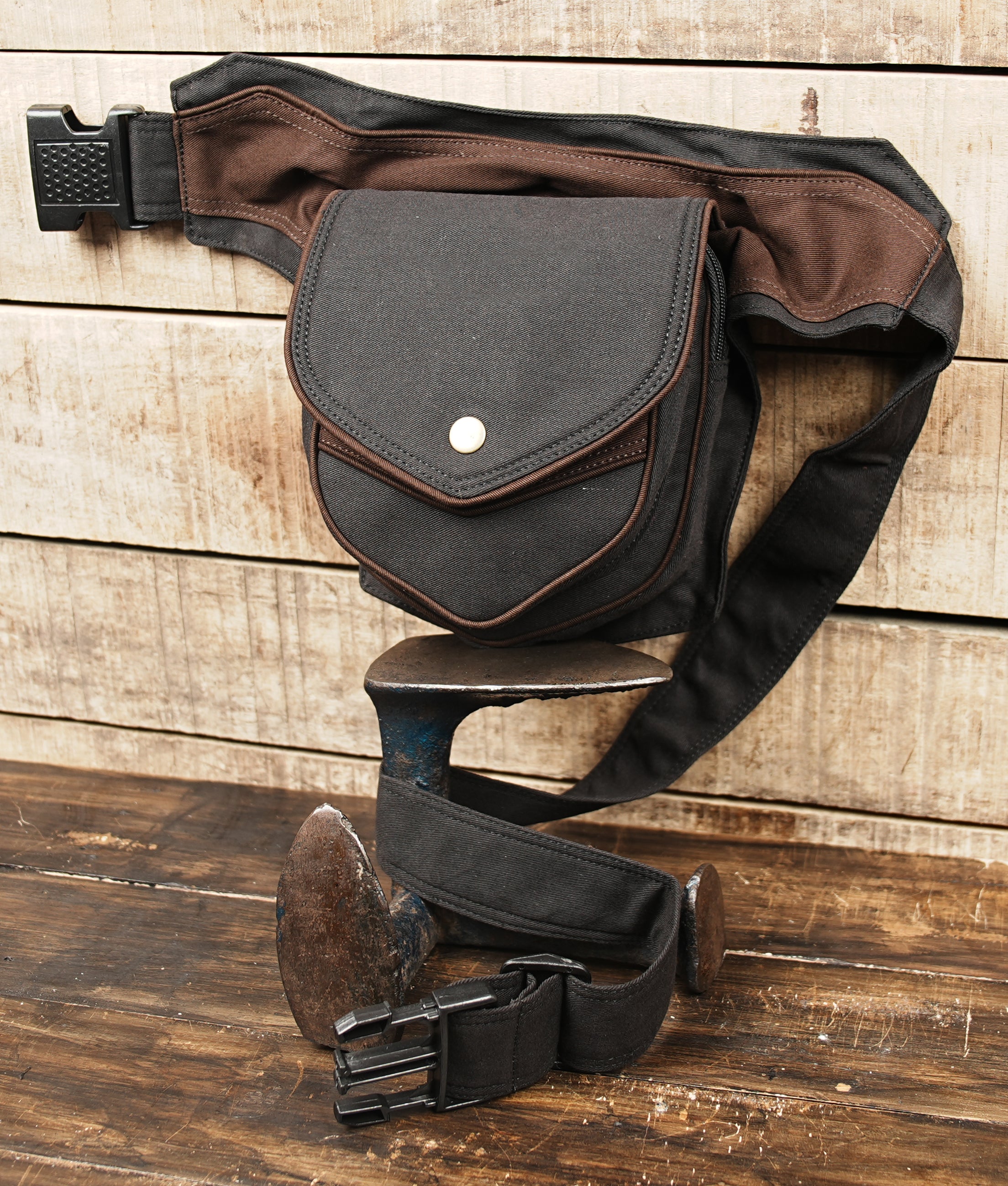Adjustable hip bag made from durable cotton canvas fabric