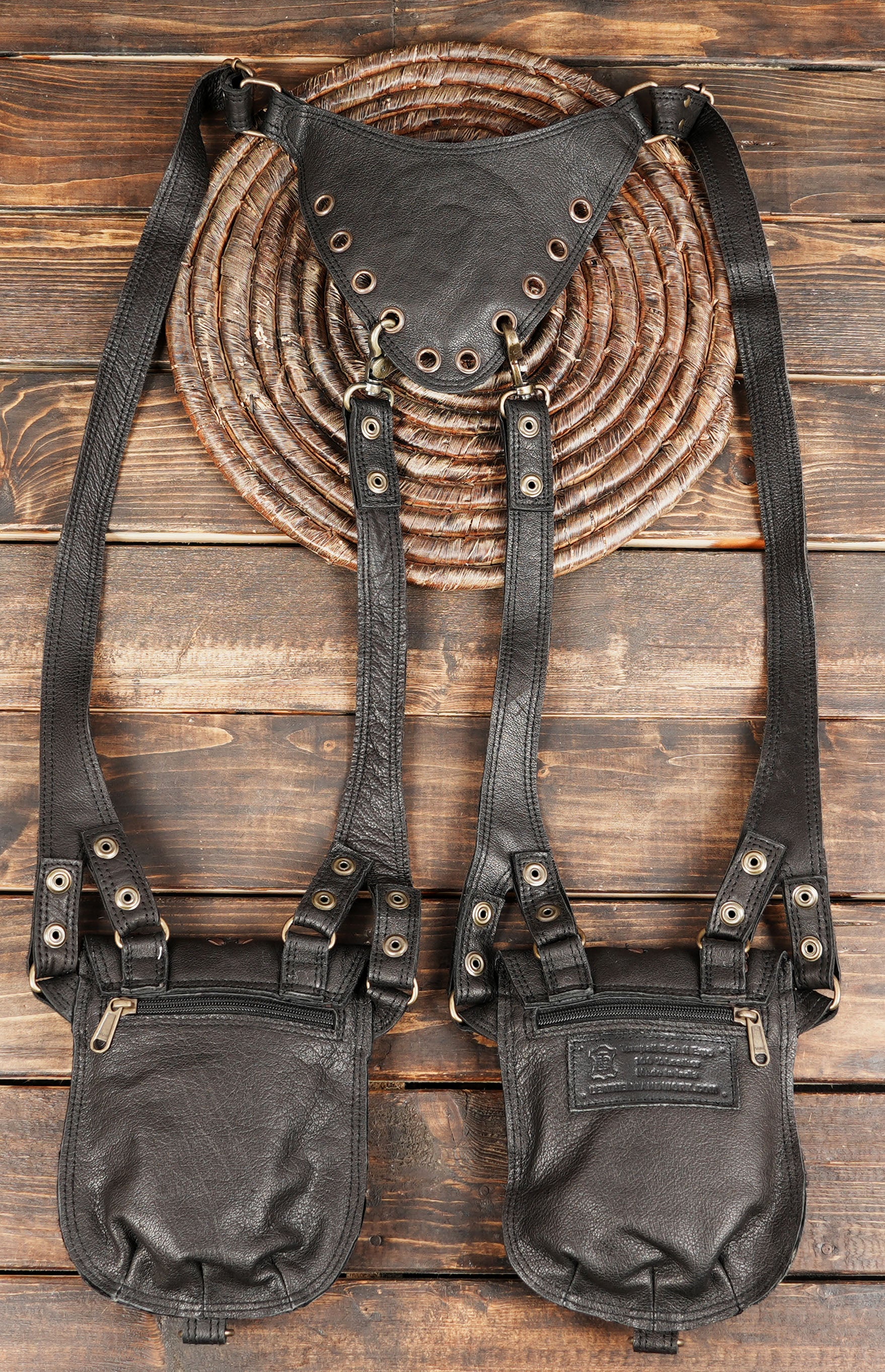 Features two pouches for safe and convenient storage