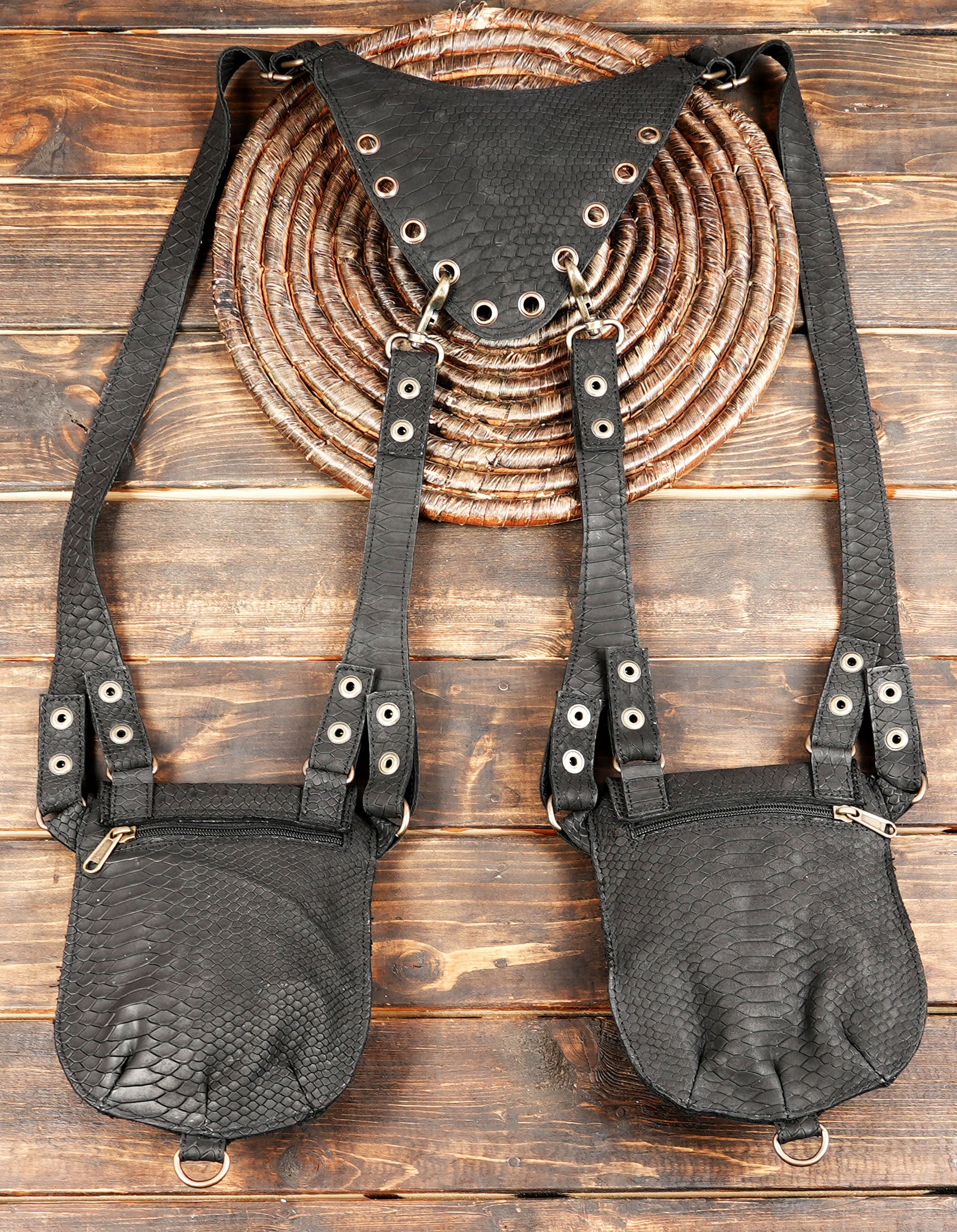Adjustable shoulder holster with reptile grain leather design