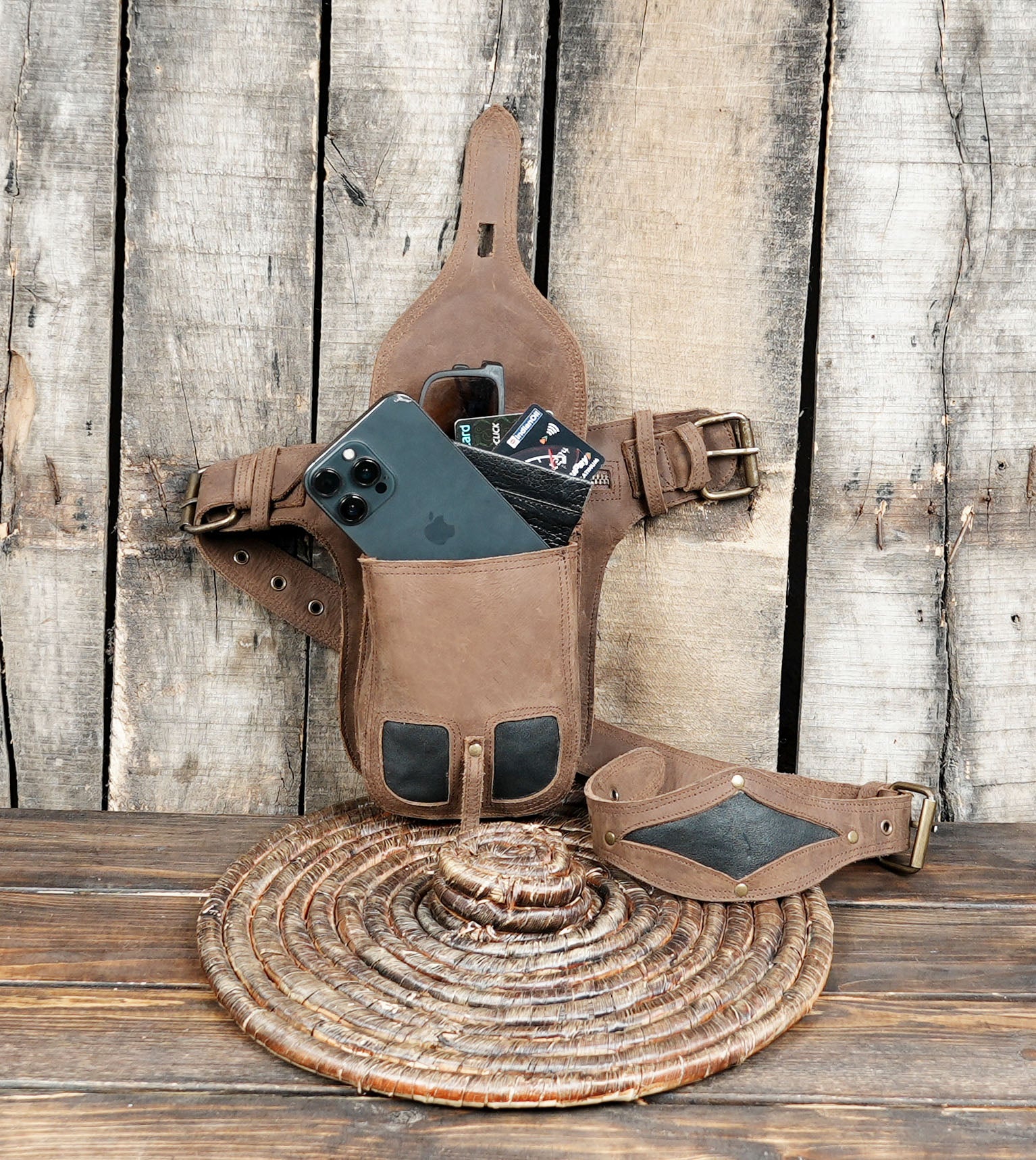 Adjustable waist strap with secure buckle fastening