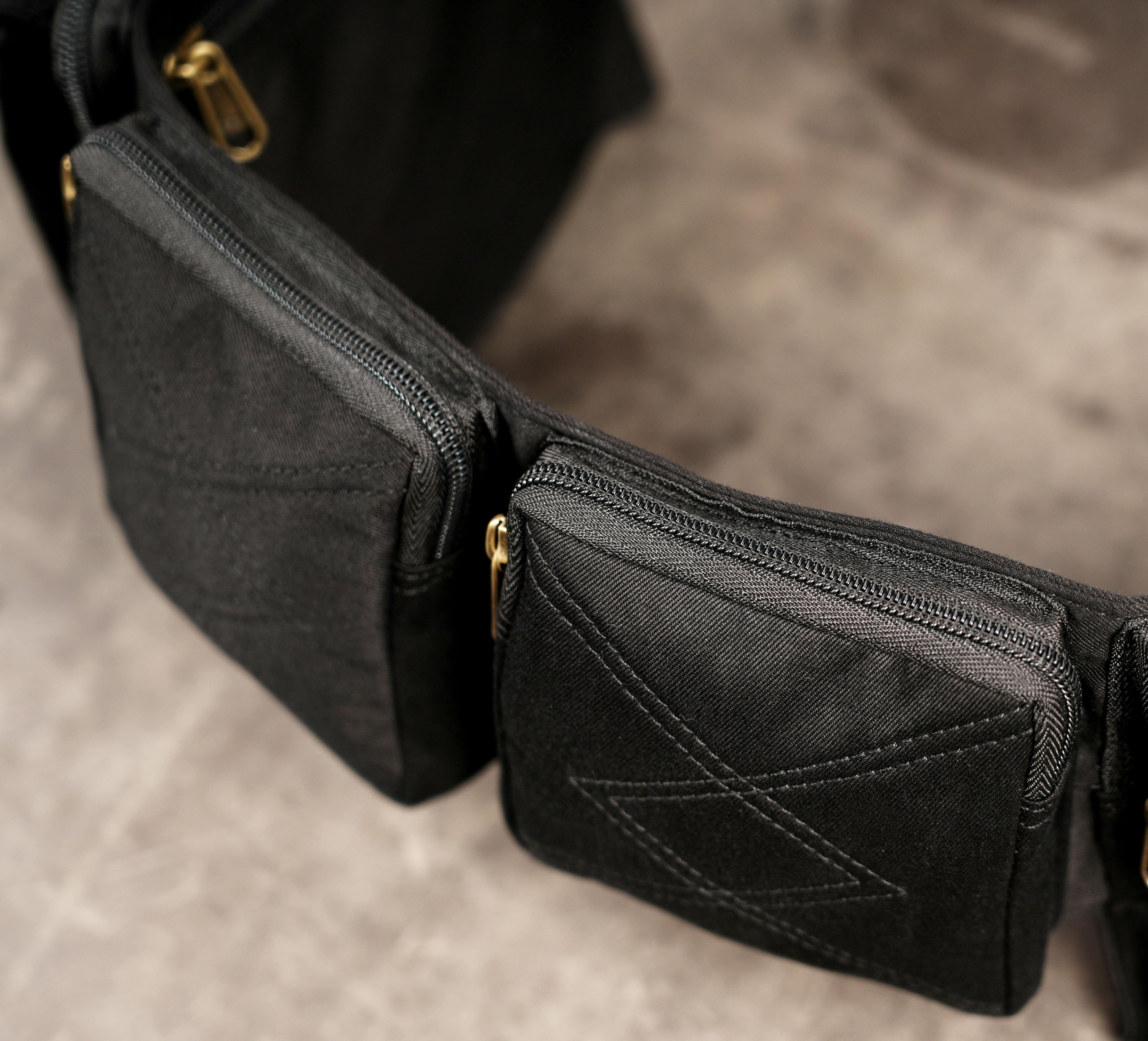 Unisex black cotton waist pouch belt with side buckle