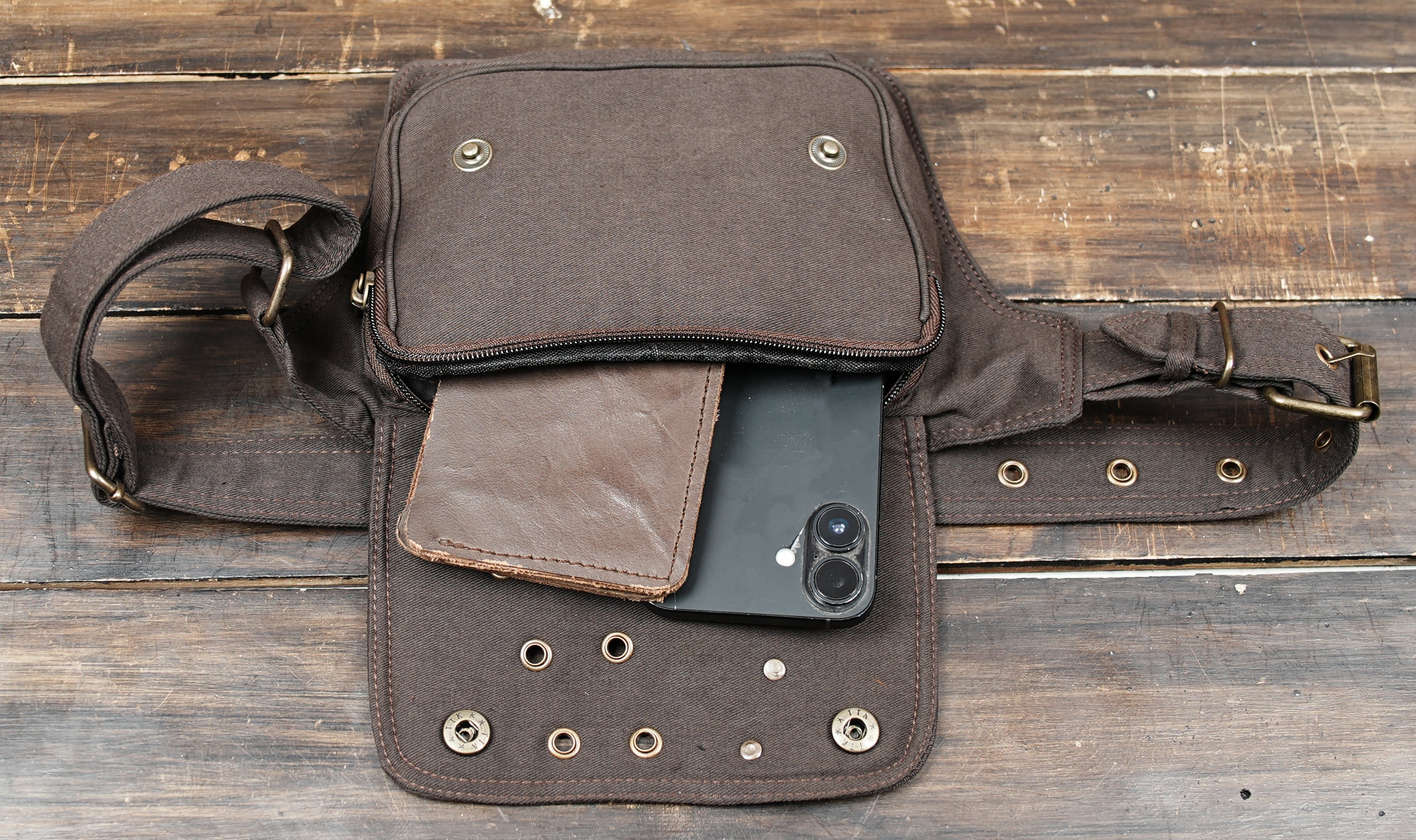 Cotton hip bag with utility pouch and comfortable adjustable waistband