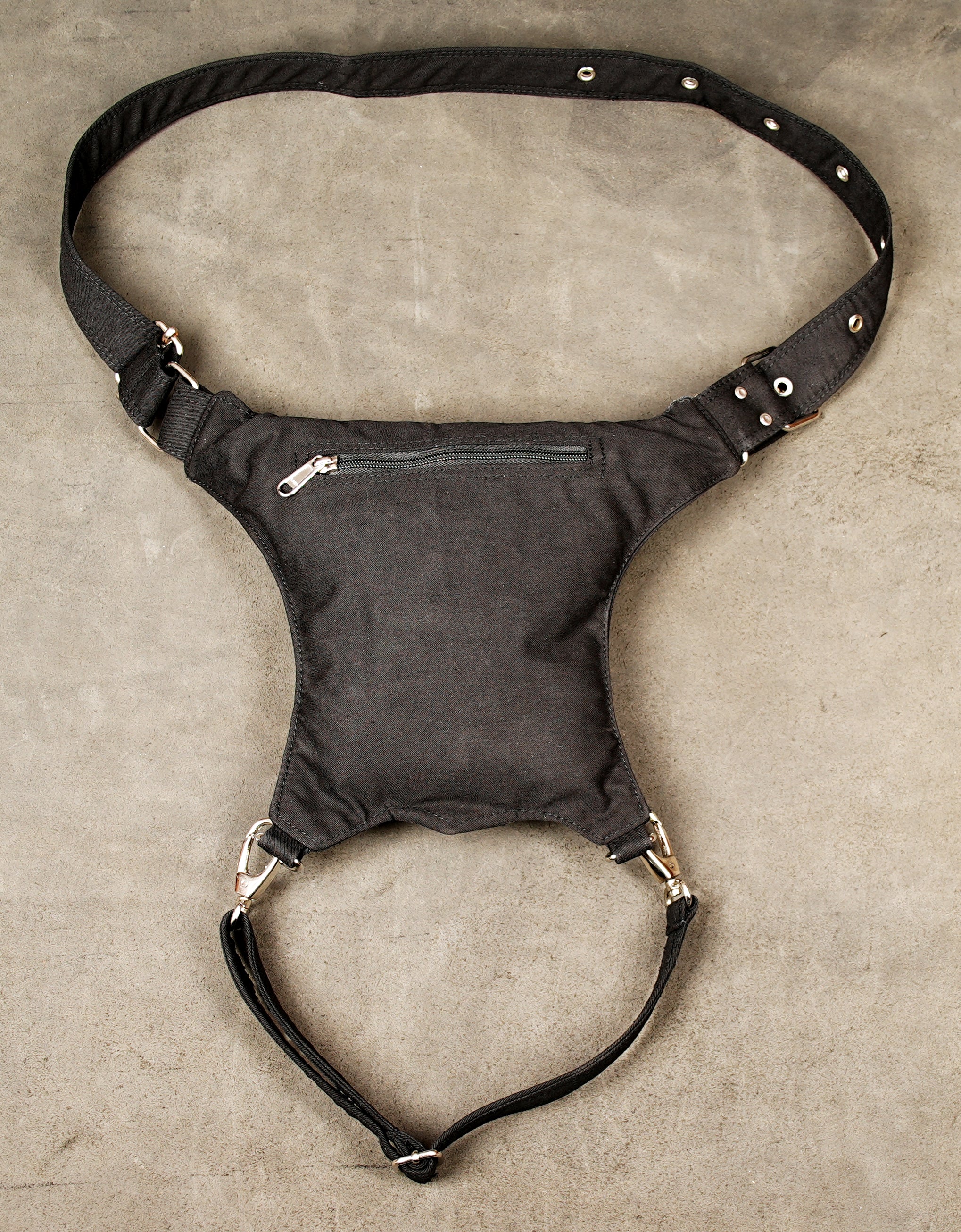 Gothic utility waist and thigh strap pouch with metal clasp