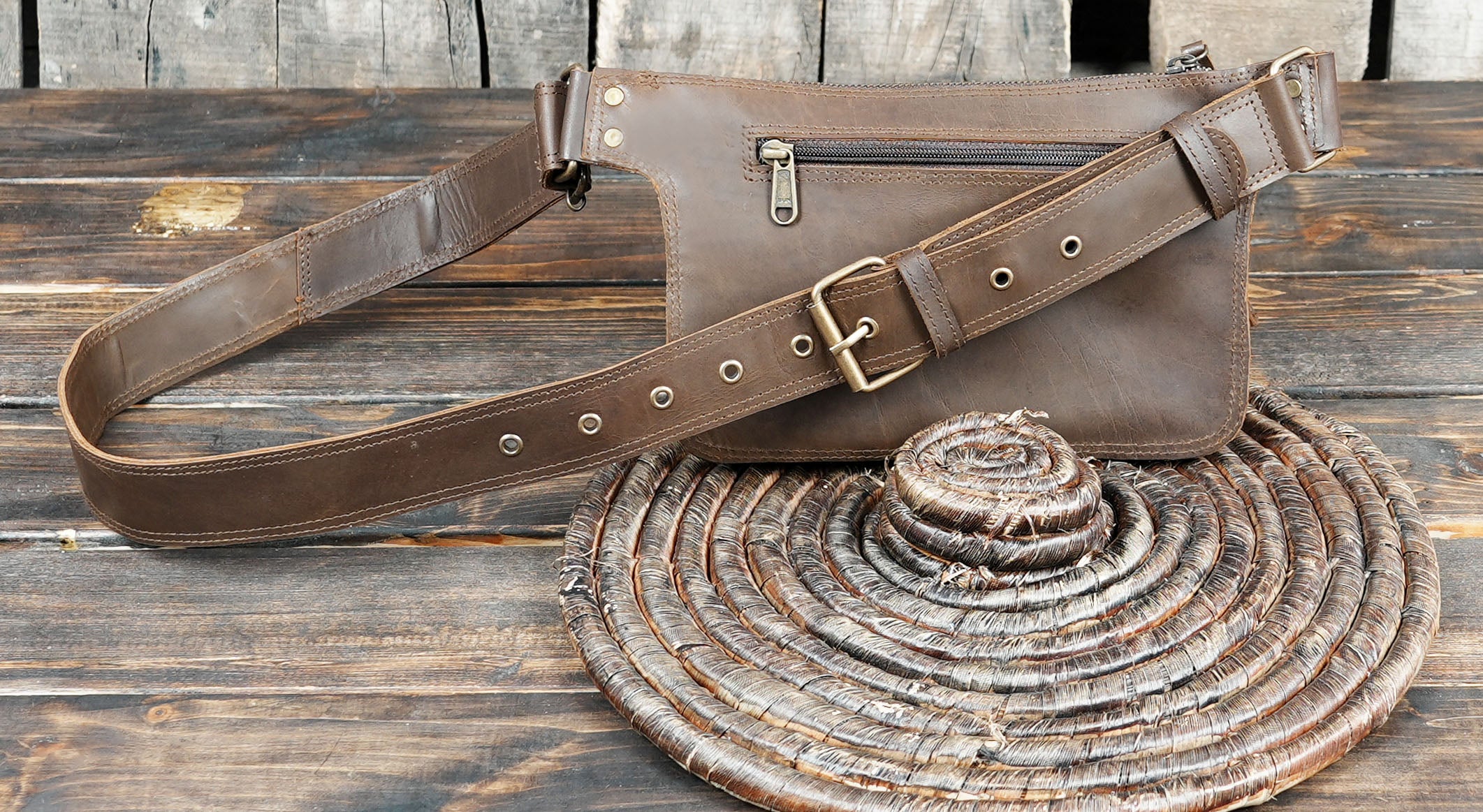 Handmade Leather Crossbody Bag with Buckles: USA creativity with metal lock 