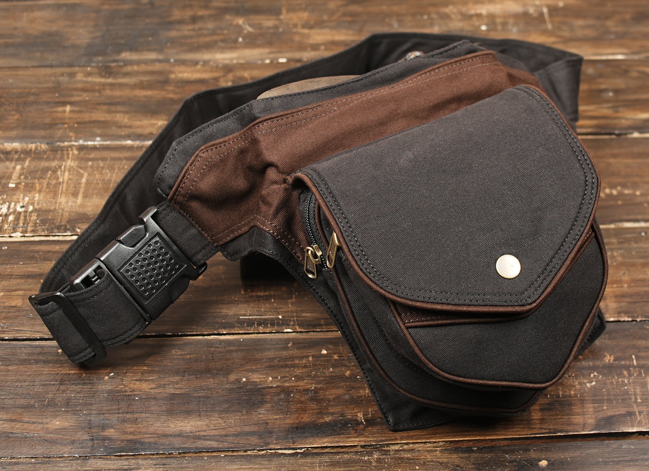 Travel waist pack with compact design and hands free convenience
