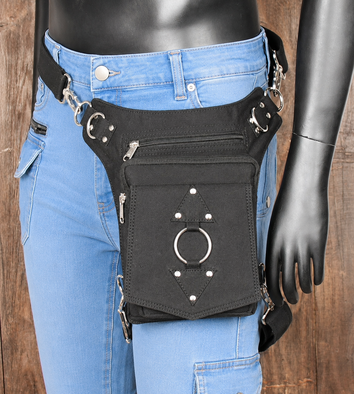 Utility thigh pouch with adjustable waist belt and secure zip storage
