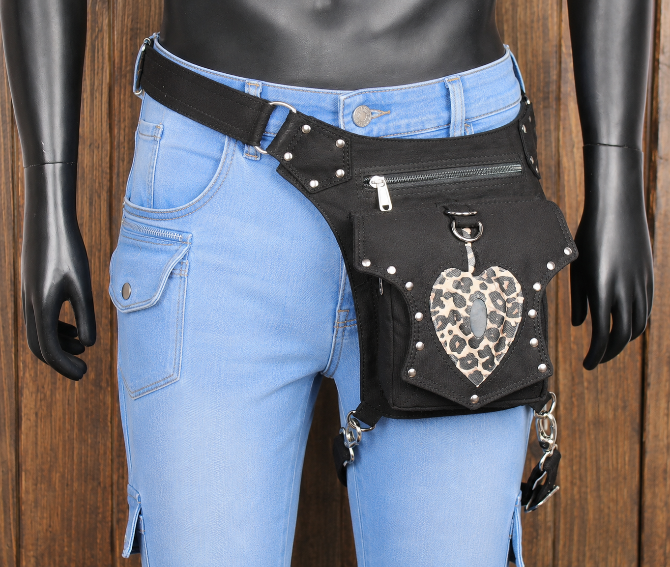 Festival Utility Thigh Pack with Lightweight Cotton Construction