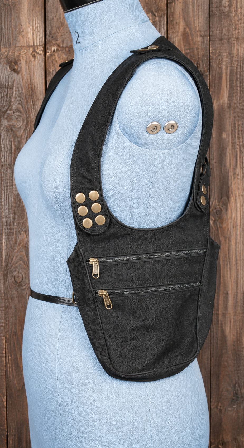 Alternative fashion harness bag with organizer pockets