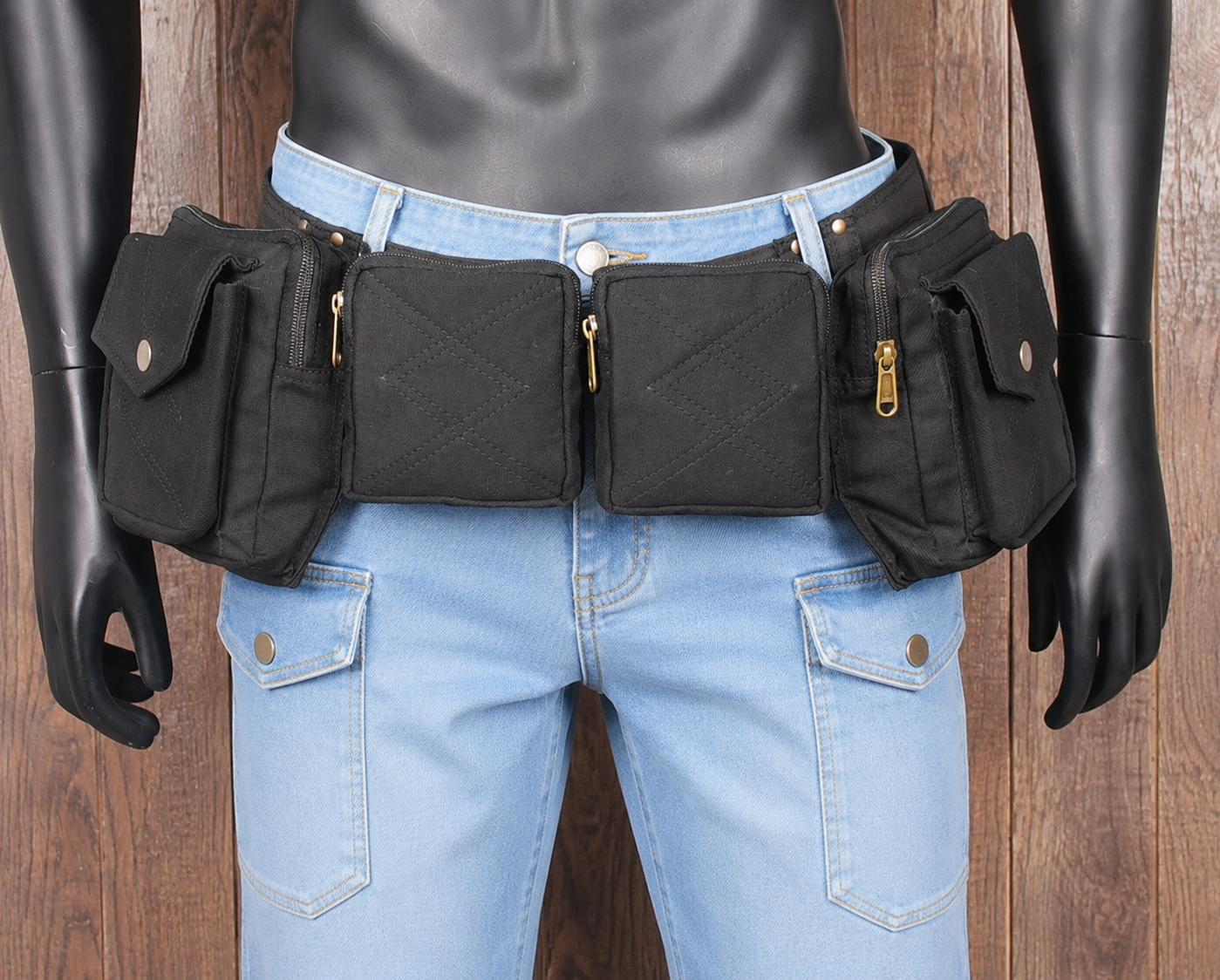 Outdoor waist bag with storage pockets for phone wallet and keys