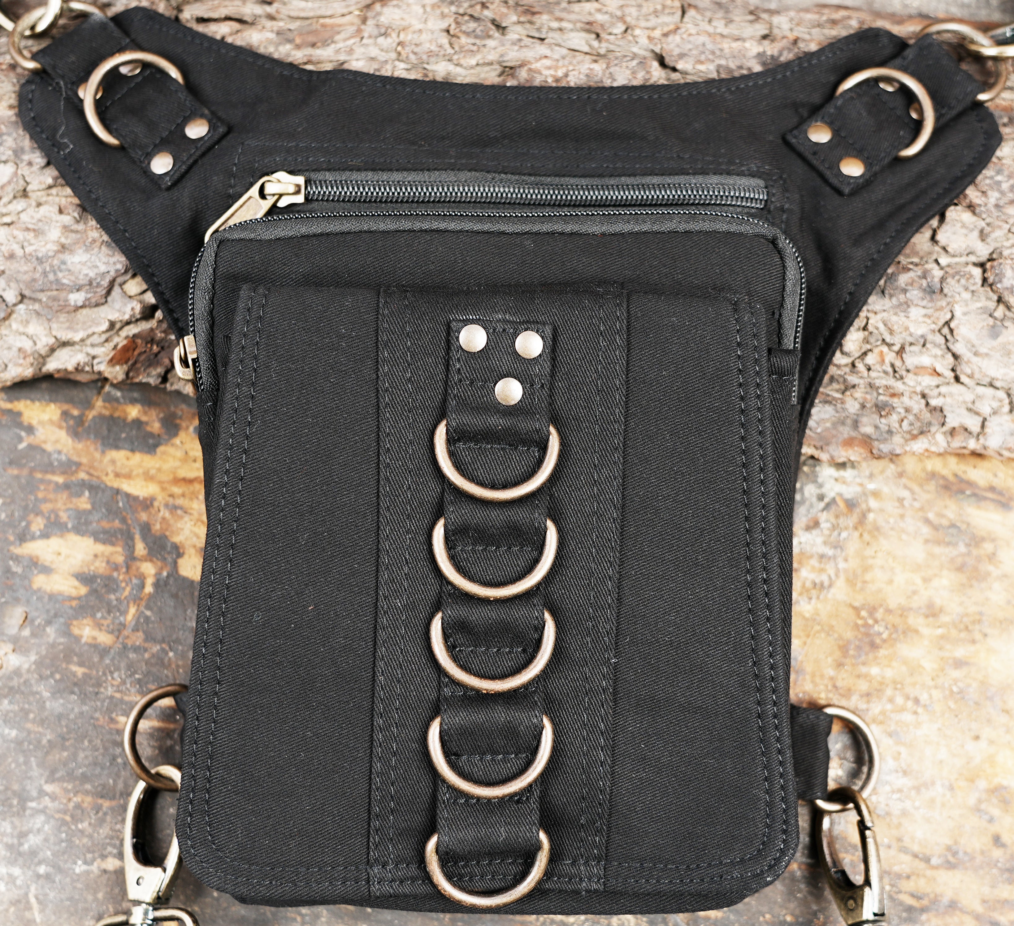 Gothic waist bag with brass D-rings and detachable clasps