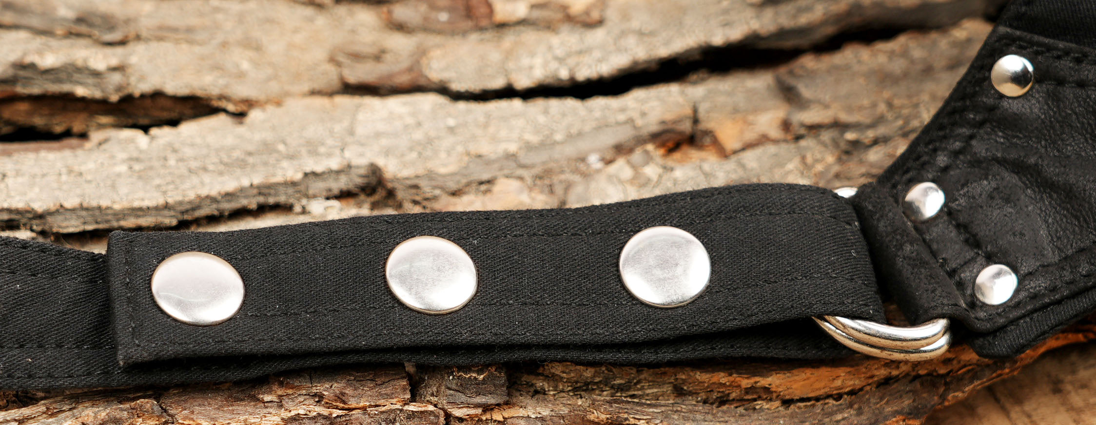 Dark wear aesthetic drop leg utility pouch in black