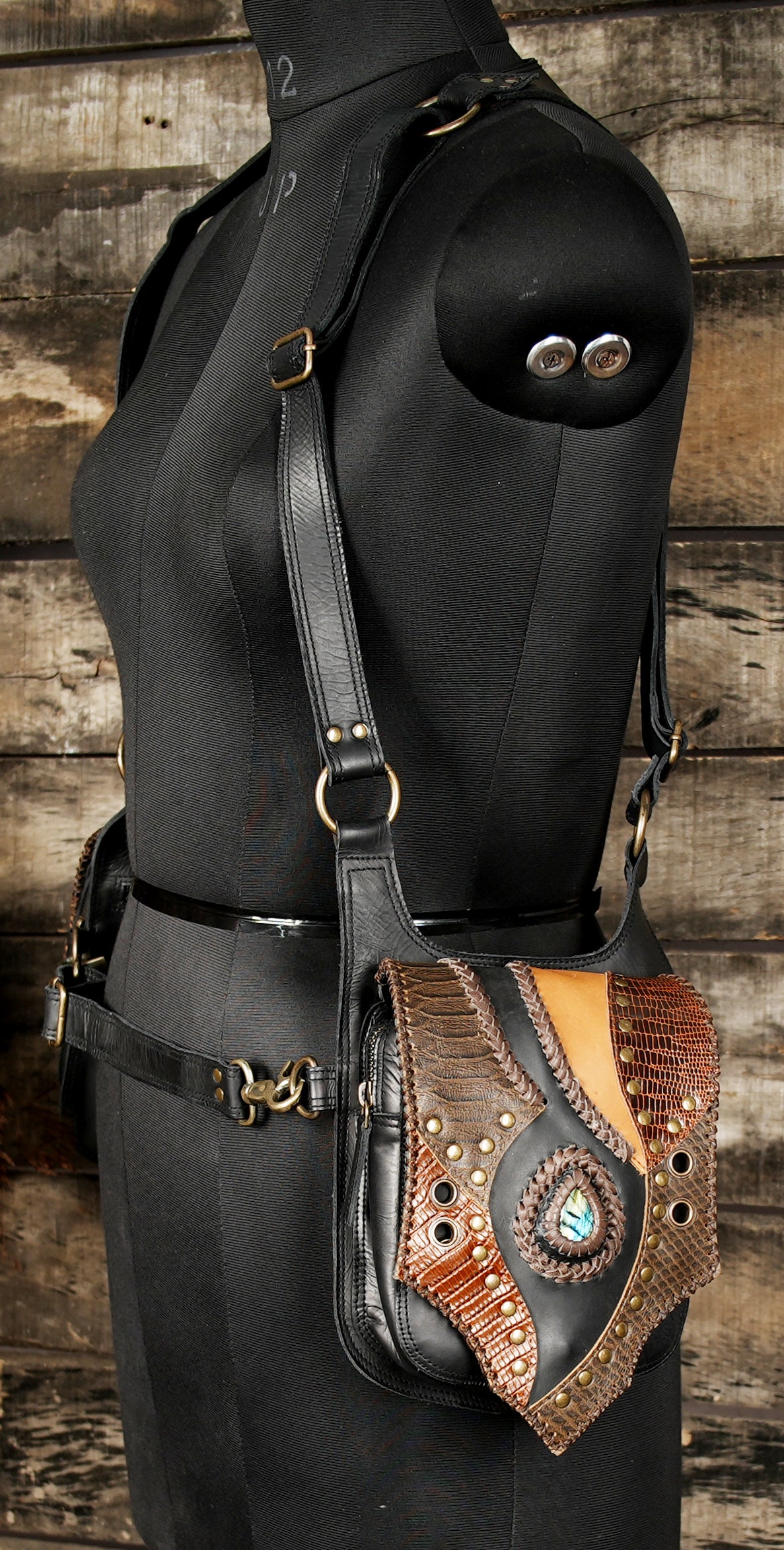 Decorative dual-pouch holster with mixed crocodile and smooth leather