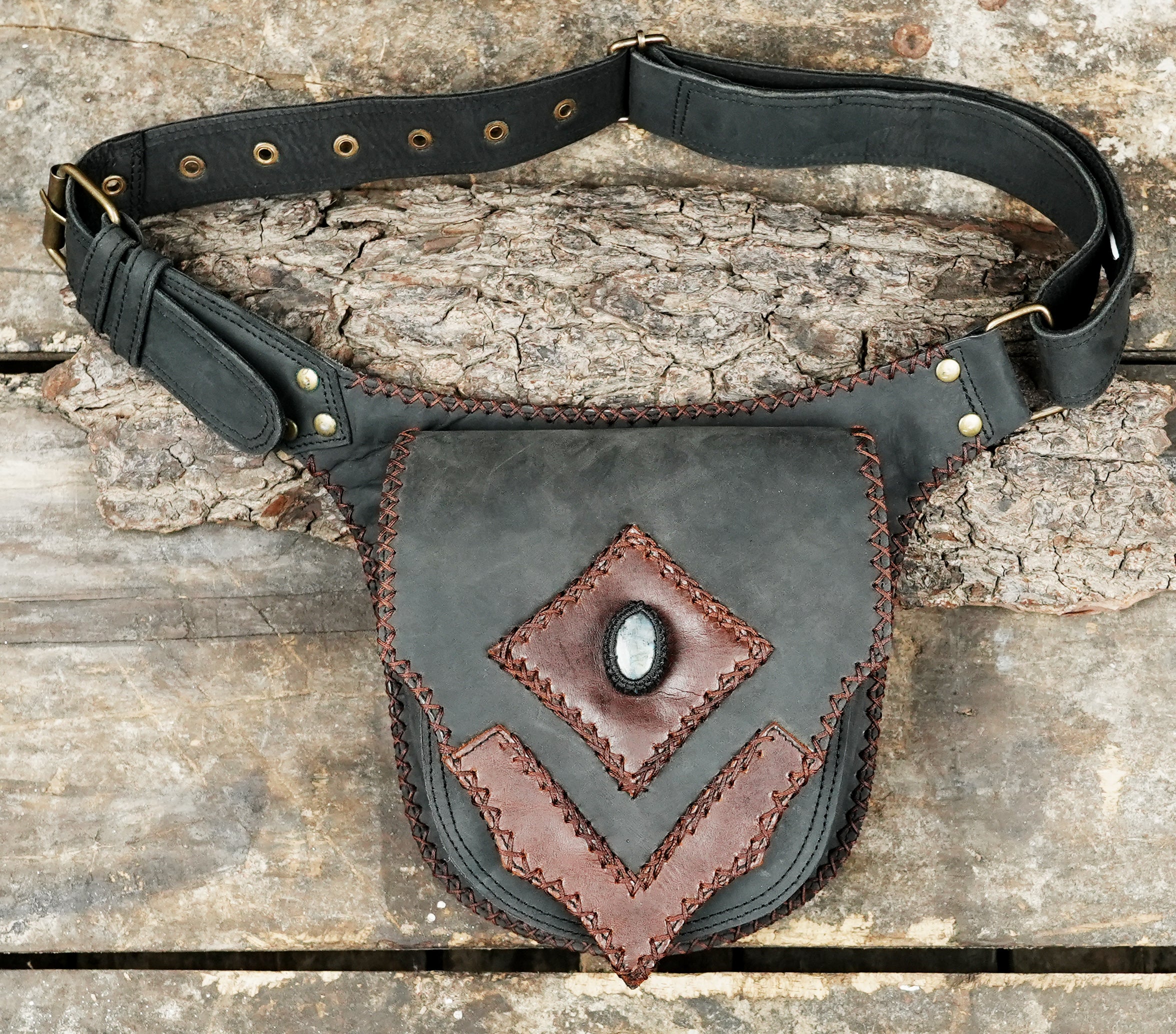 Unisex Leather Waist Bag with Quilted Design