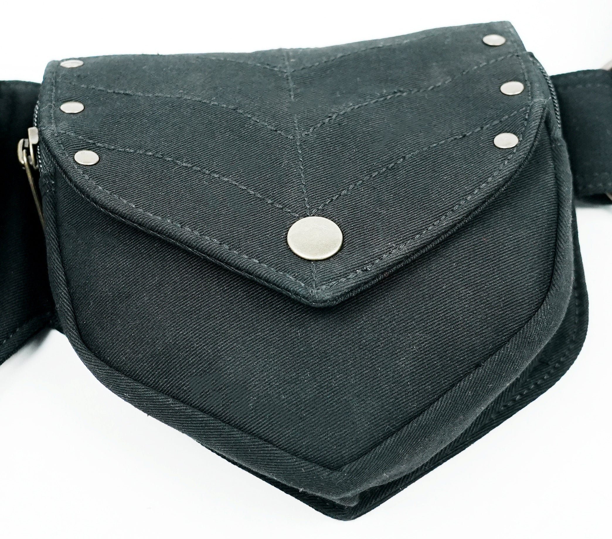 Women's festival utility belt with two front pockets