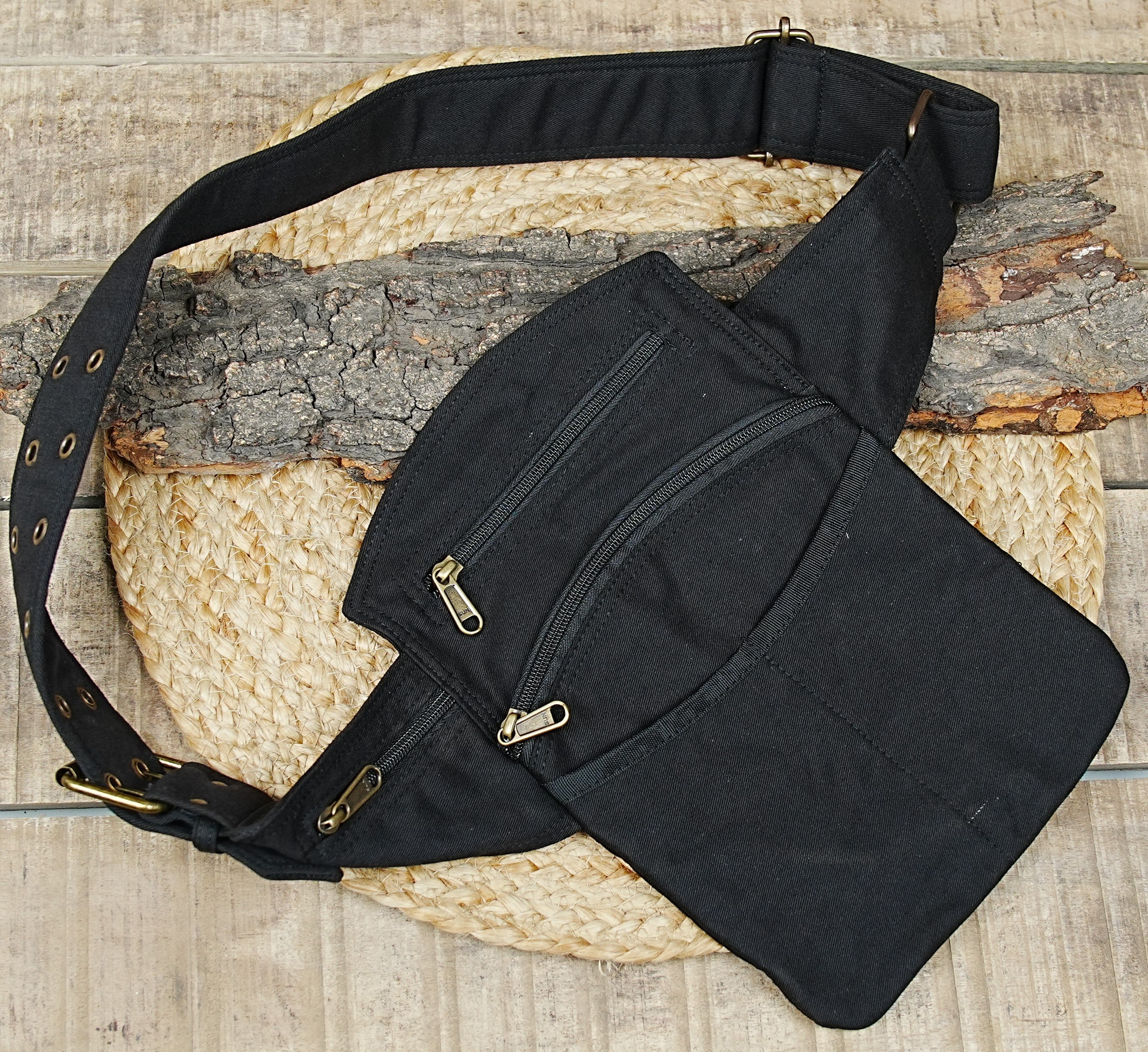 Hands-free black bum bag with adjustable strap for festivals