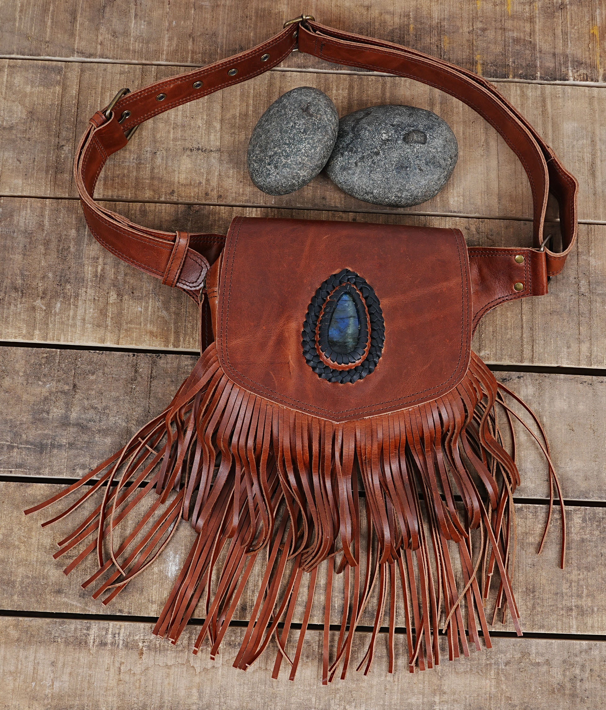 Adjustable Waist Strap – Fits multiple sizes with strong buckle closure.