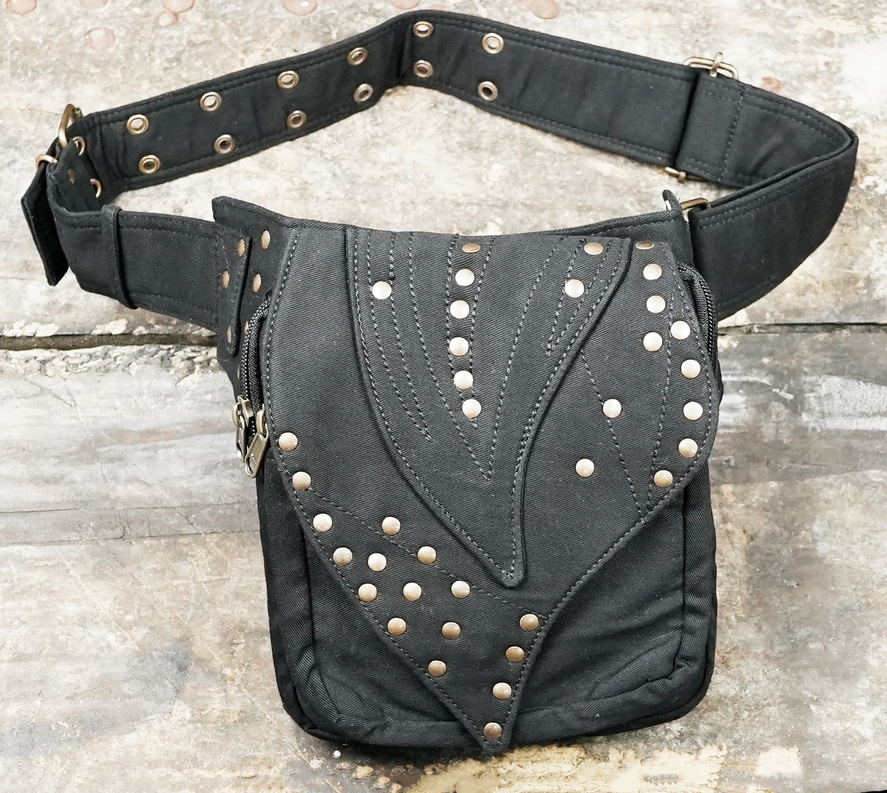 Hands-free travel money belt in heavy black canvas with anti-theft back pocket