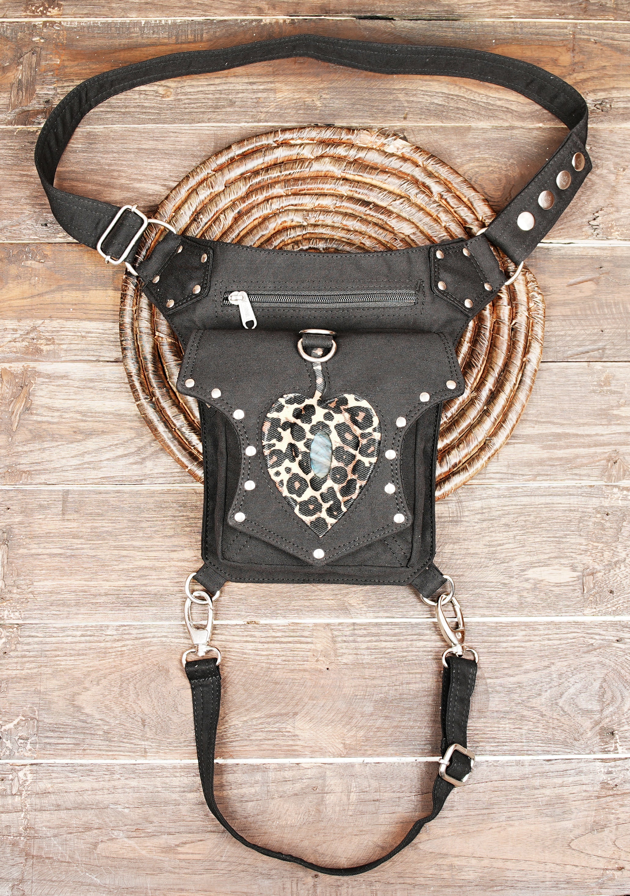 Comfortable cotton waist-to-thigh strap bag tailored for daily festival wear
