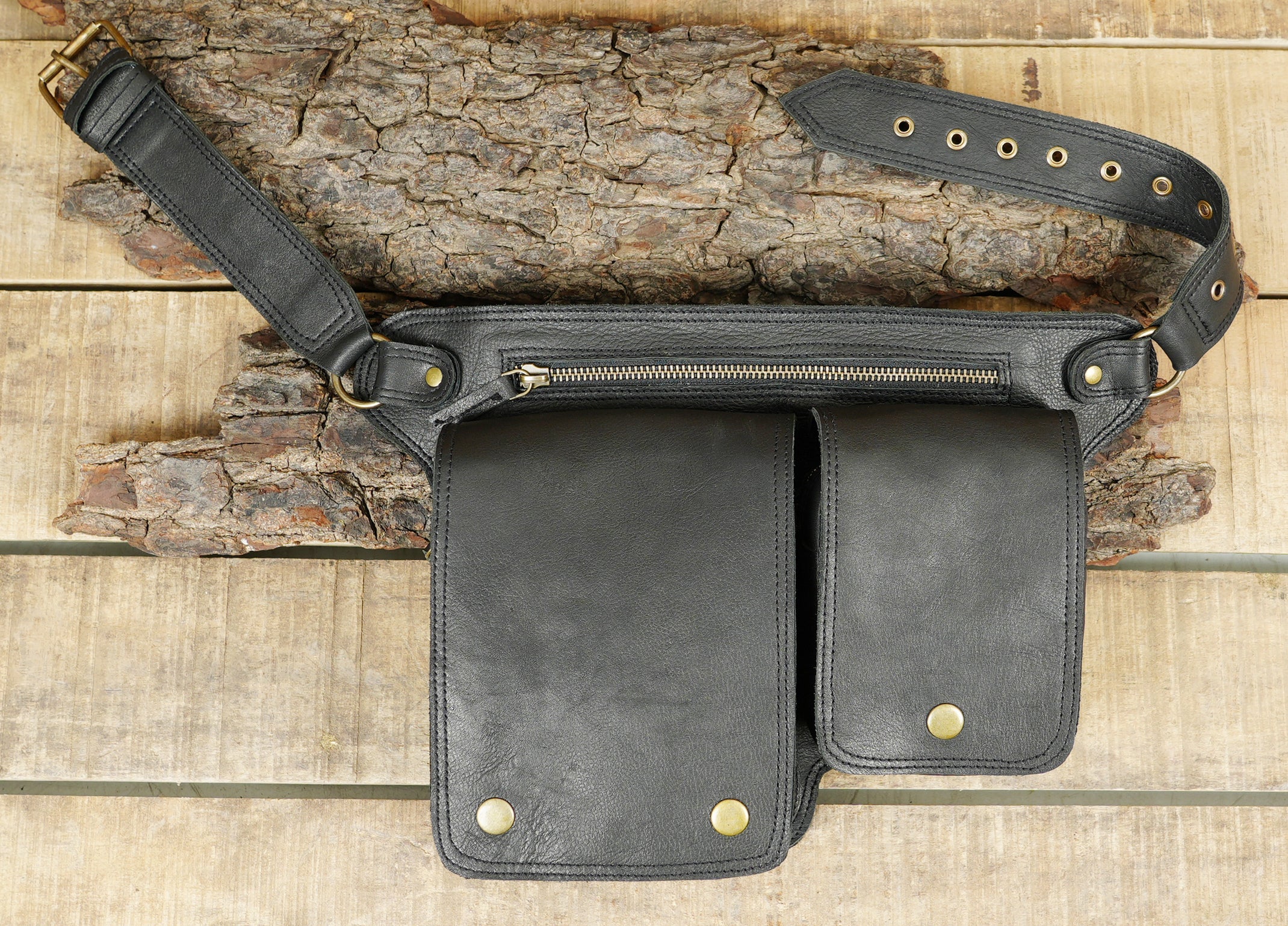 Unisex Leather Waist Pouch Belt with Multi-Pocket Design