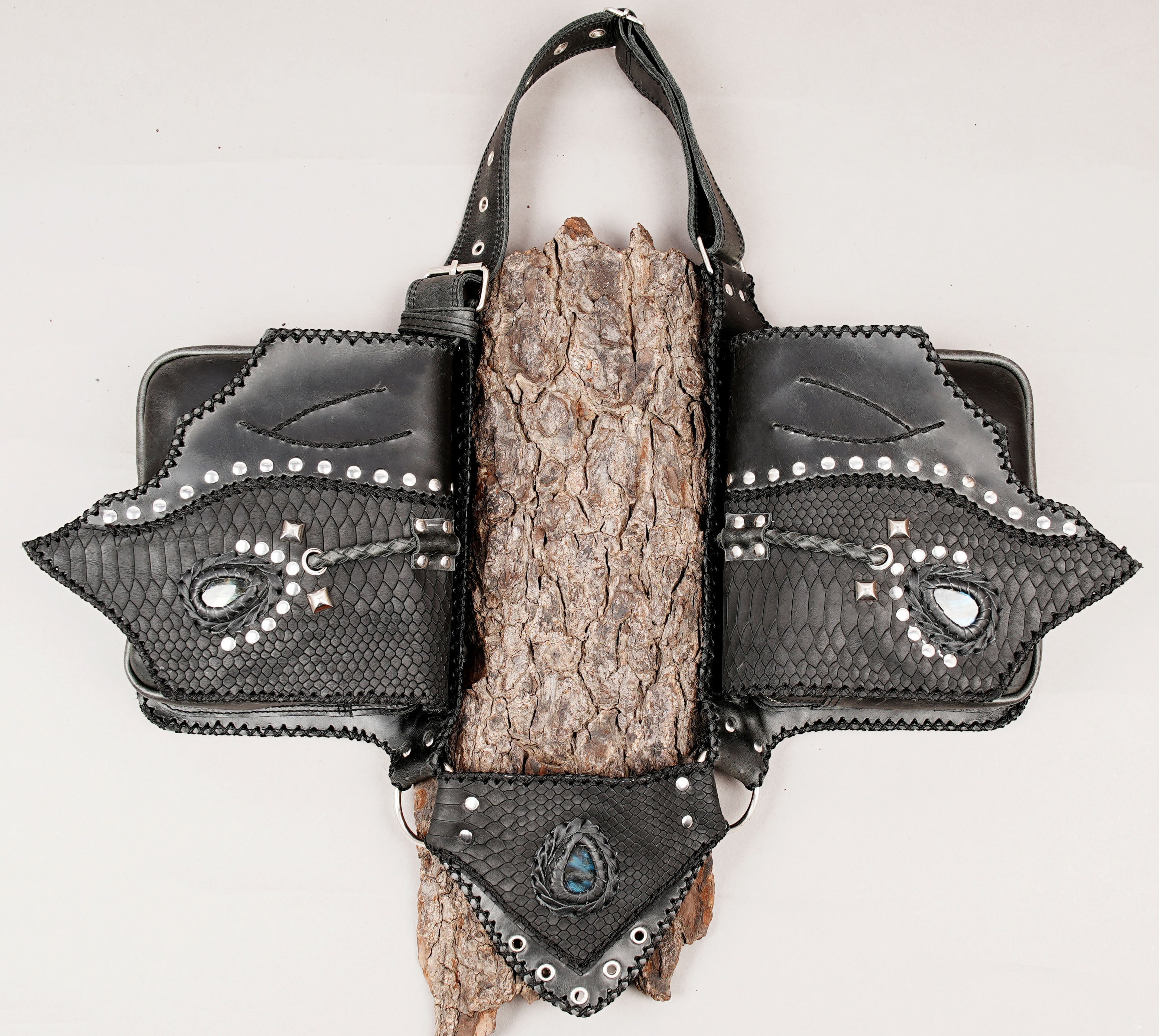 Leather utility waist belt with secure pouch storage