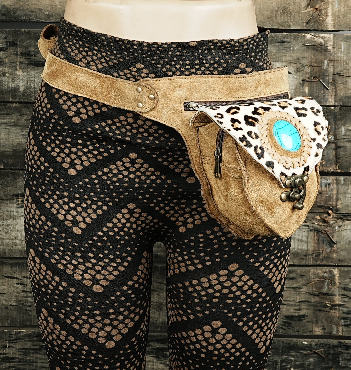 Leather waist belt accessory with turquoise stone and clasp