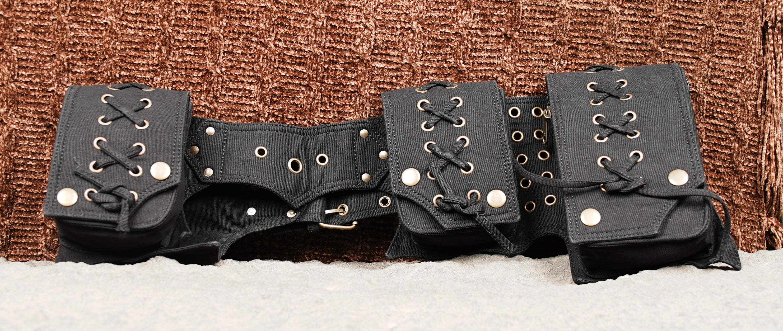 Unisex utility belt with organizer pockets for travel and daily essentials