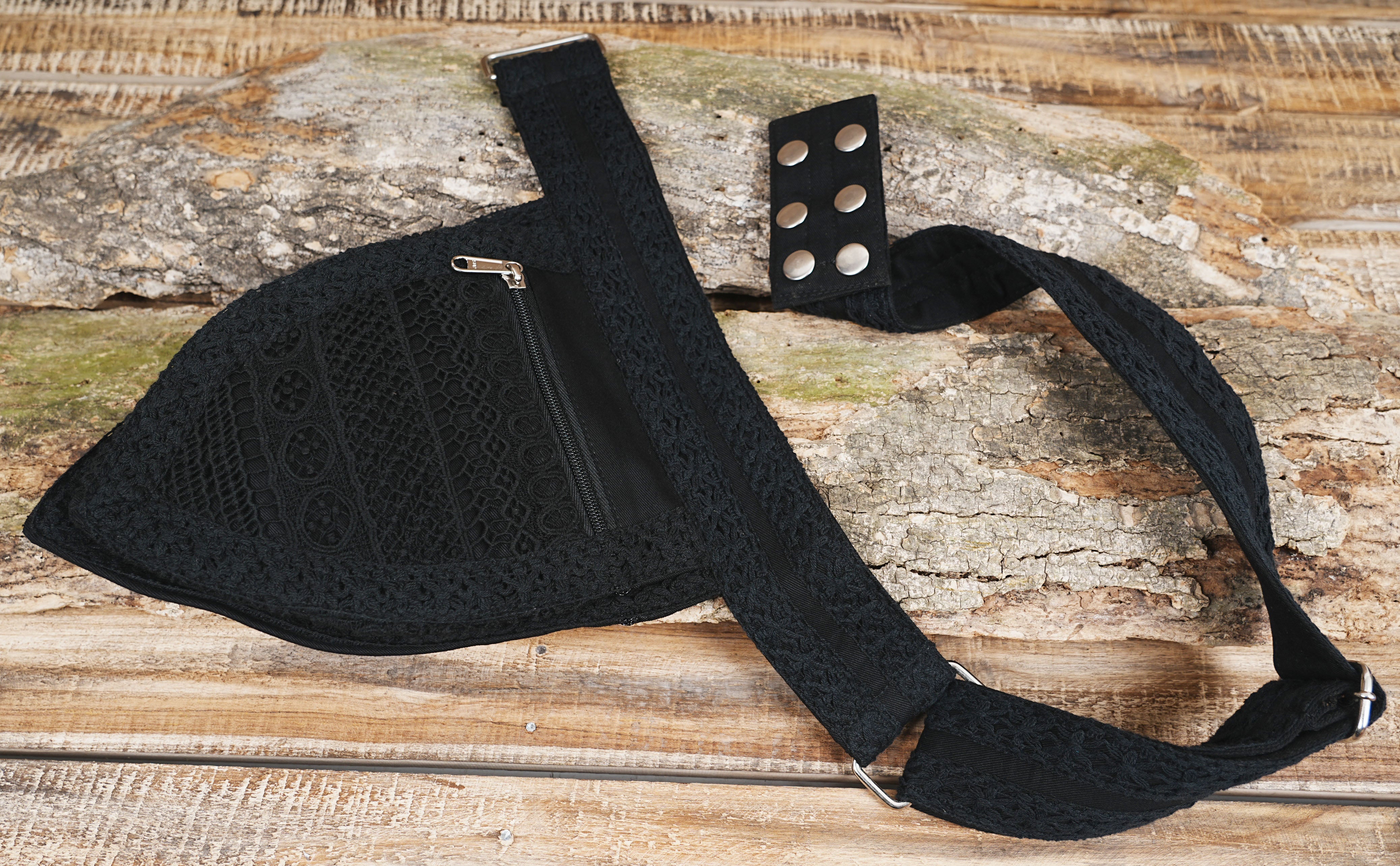 Stylish cotton waist bag with zip pocket