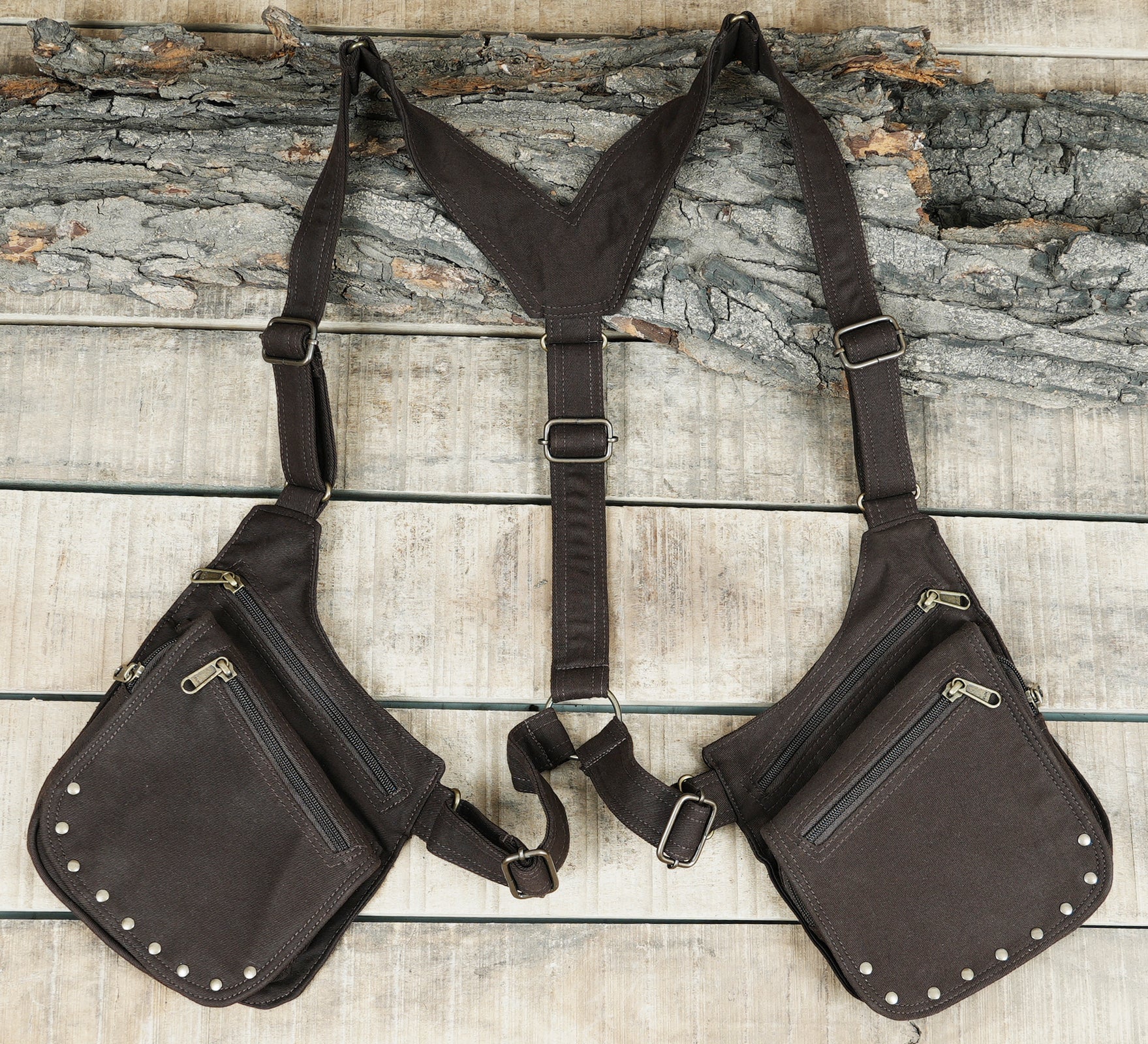 Cosplay body harness with twin utility pockets