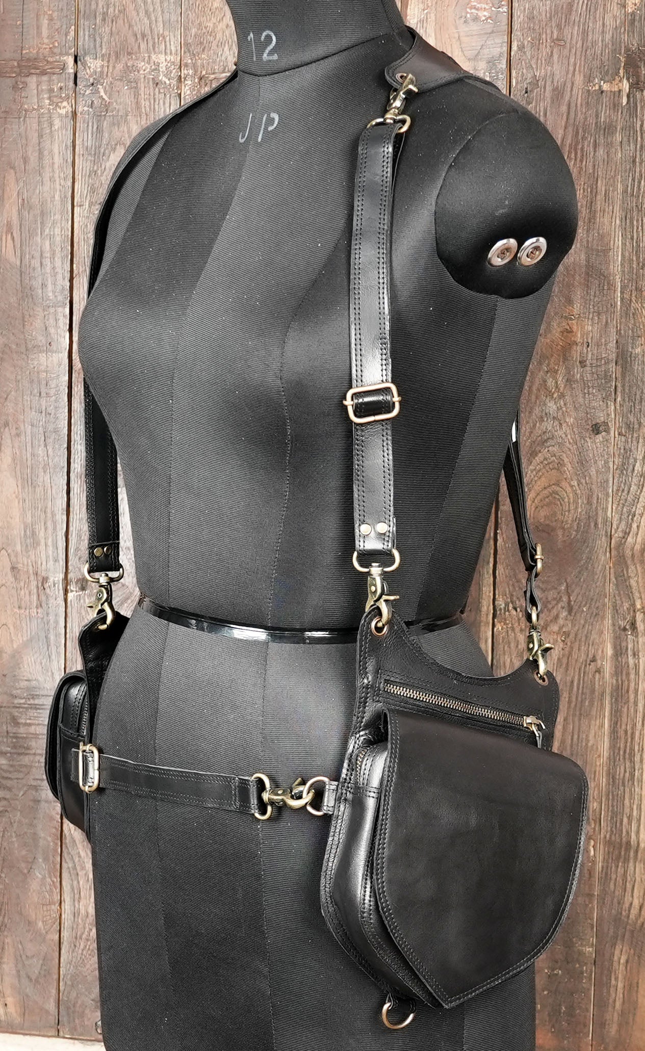 Stylish leather holster rig for hands free carry