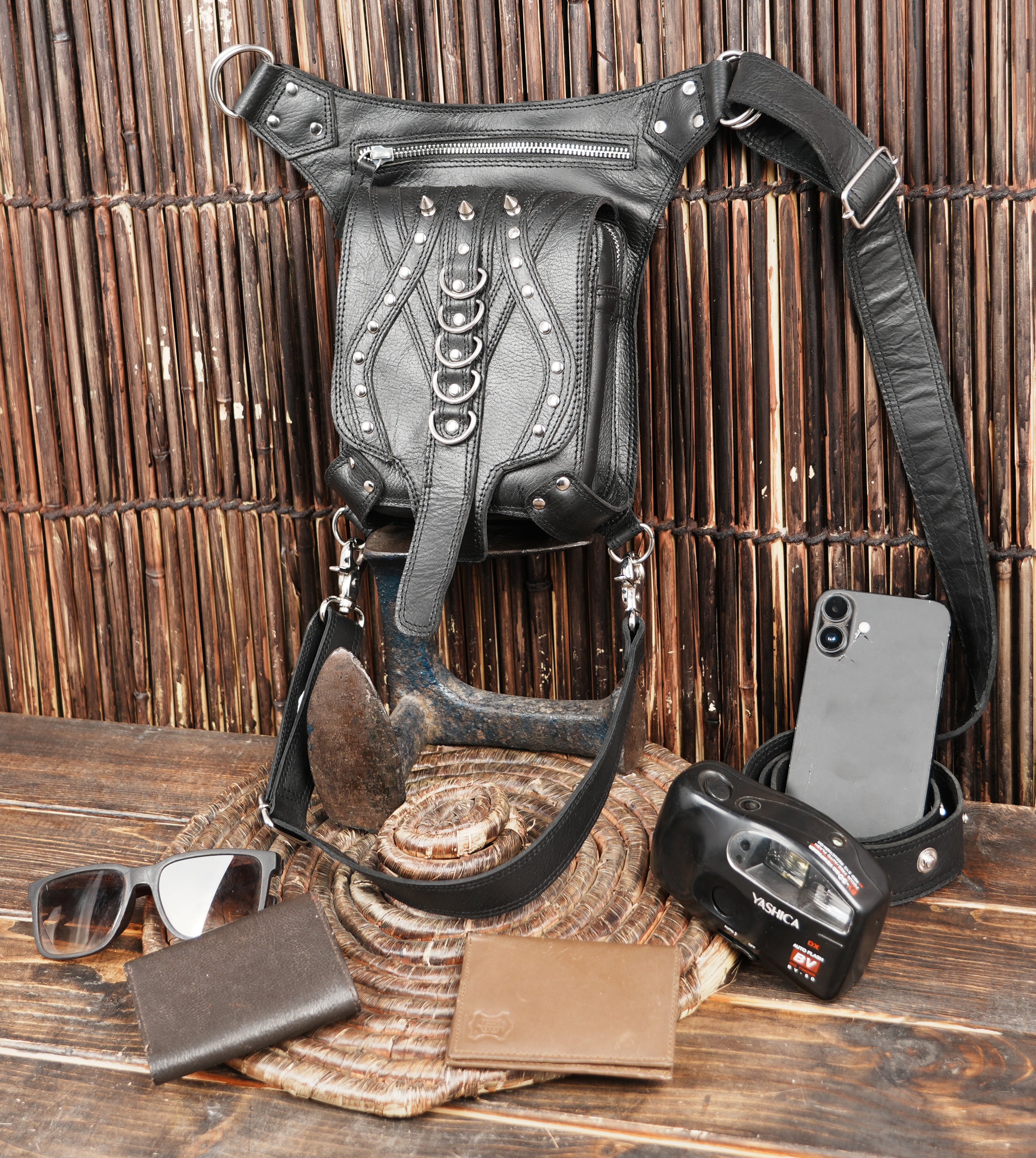 Leather waist thigh belt with zipper pouch design