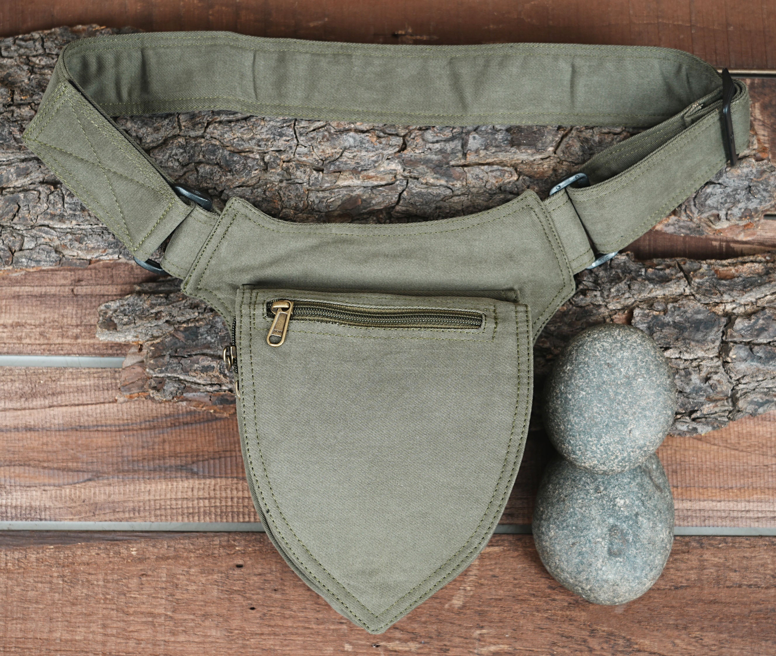 Sleek black belt bag with single front pocket