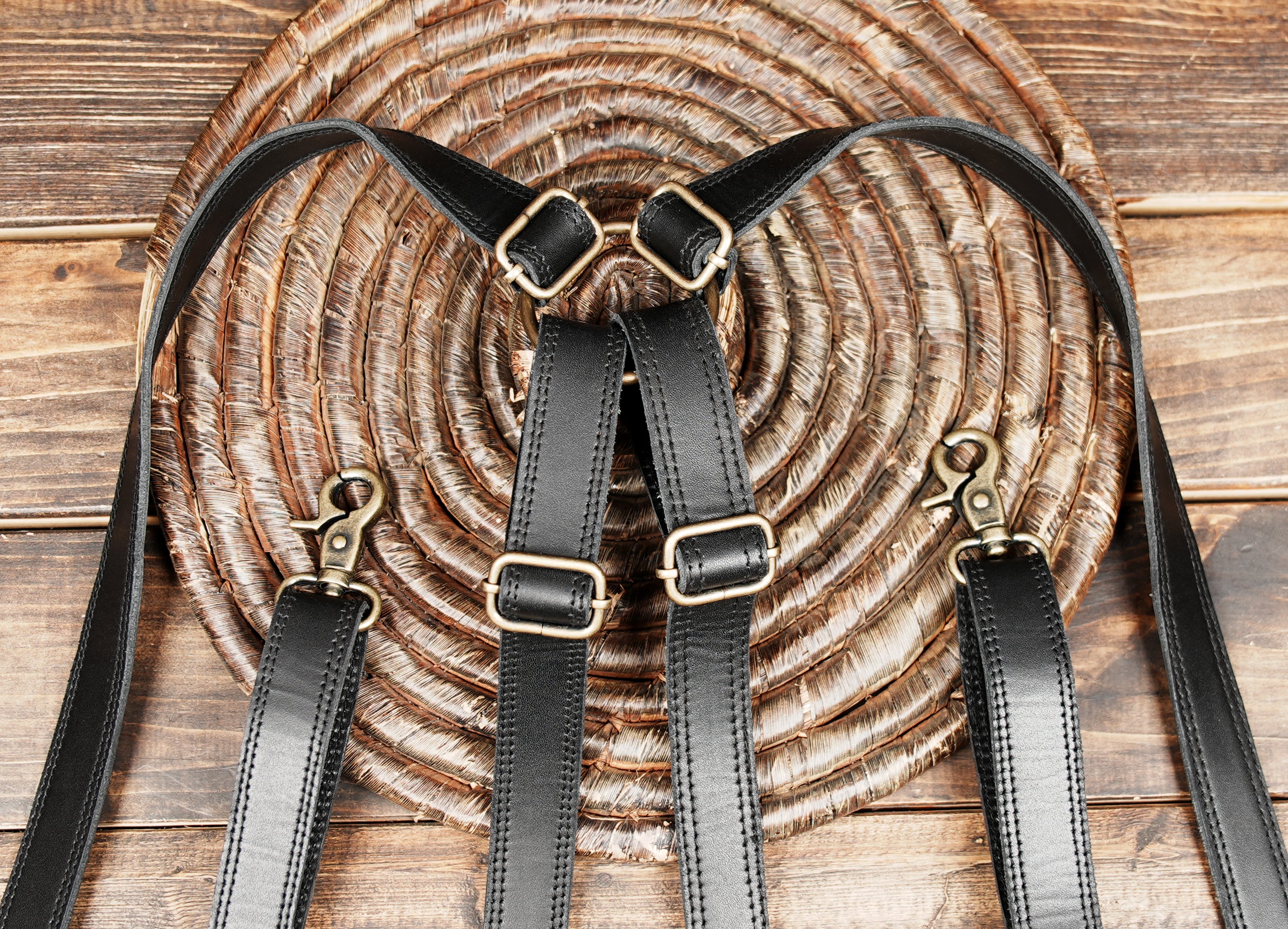 Dual pouch leather shoulder harness