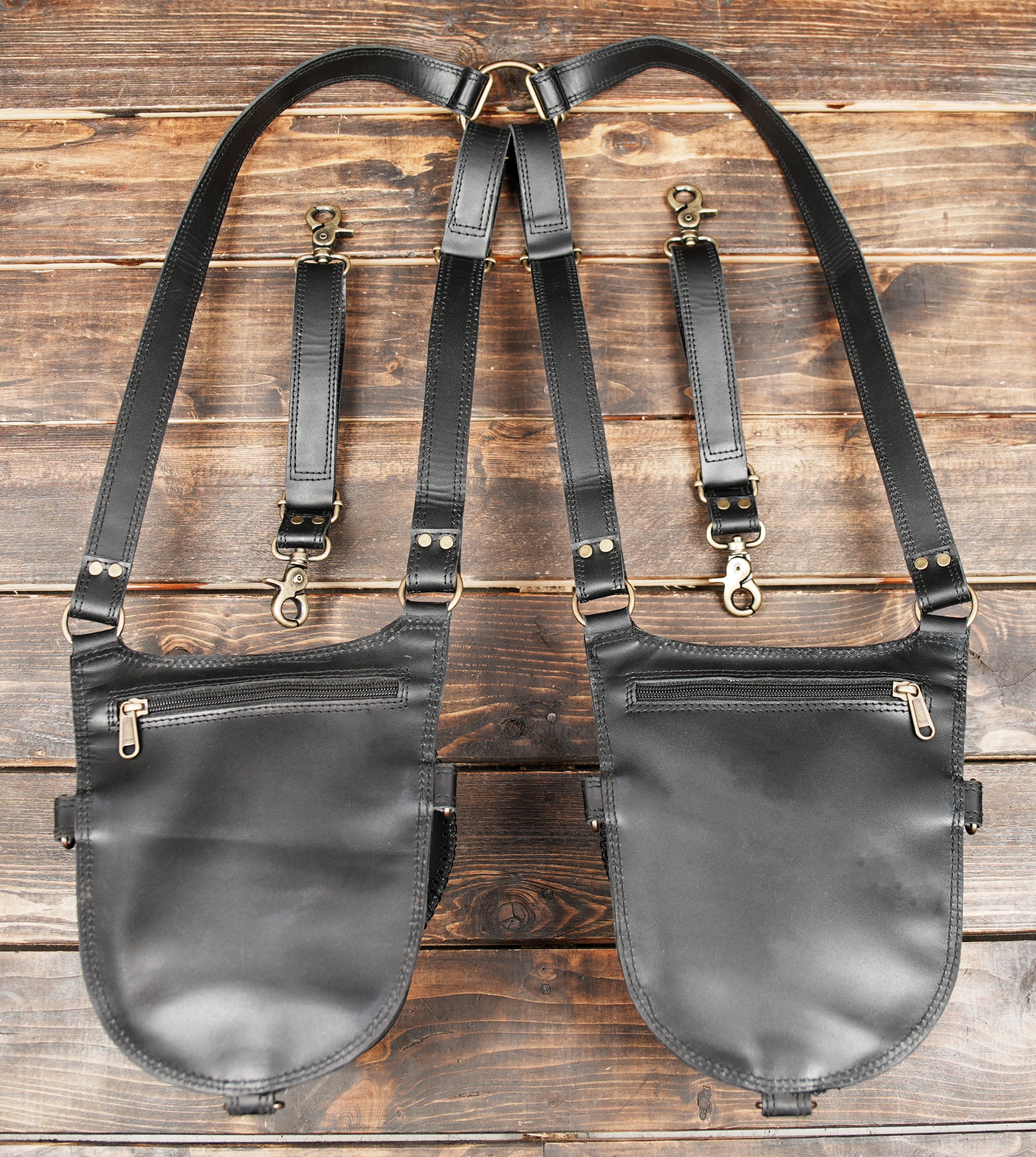 Dual utility pouch leather harness