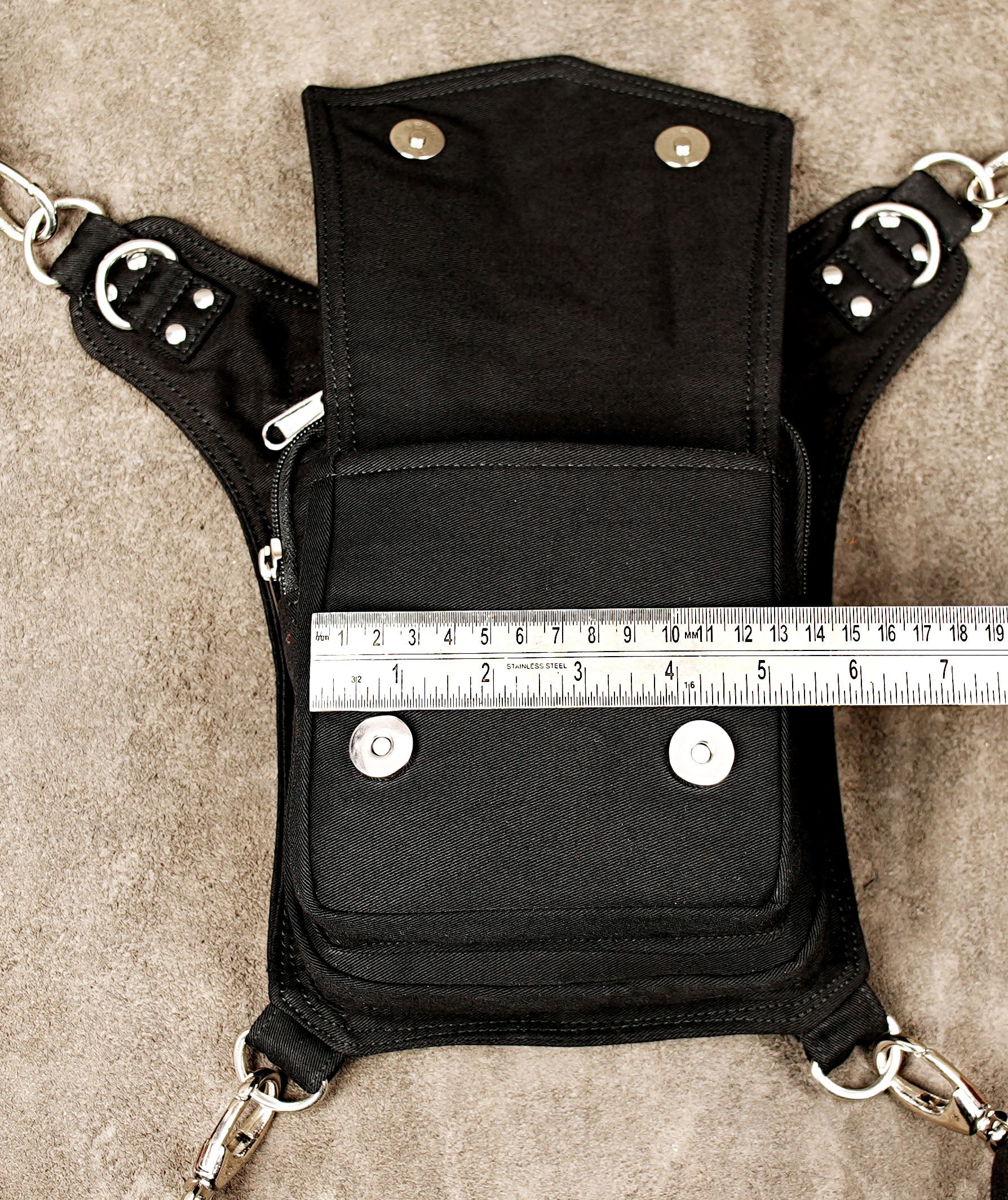 Convertible canvas bag for waist, hip, or thigh wear