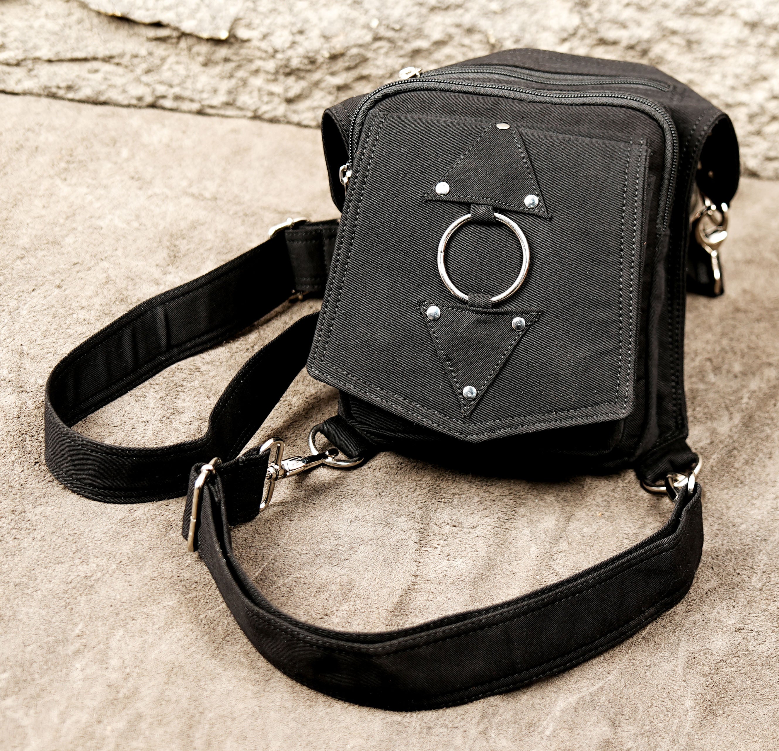 Festival ready waist bag with front zipper and O-ring design