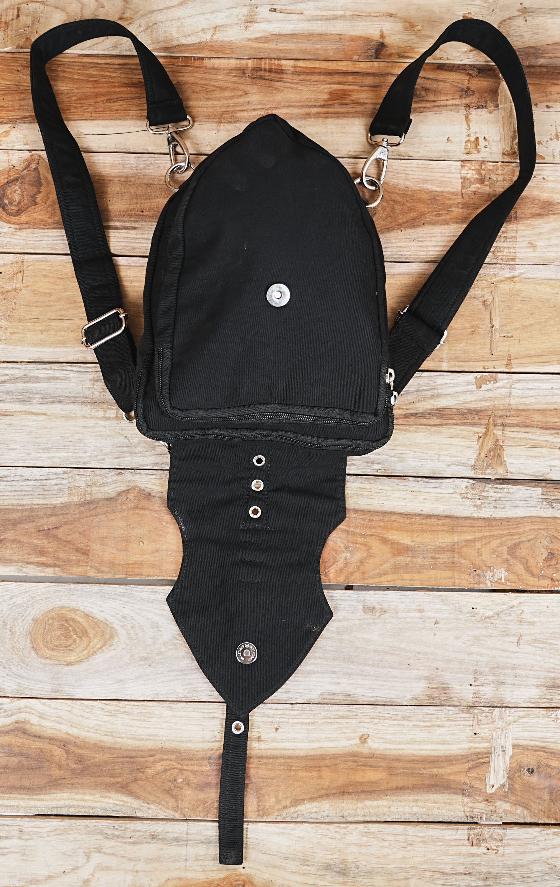 Comfortable shoulder belt bag tailored for daily festival wear and travel