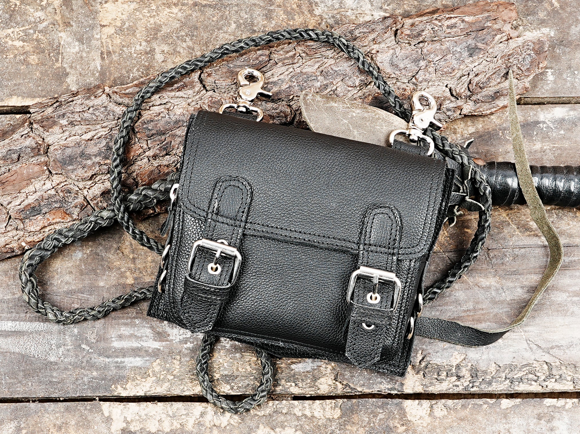 Leather waist belt bag with detachable clips