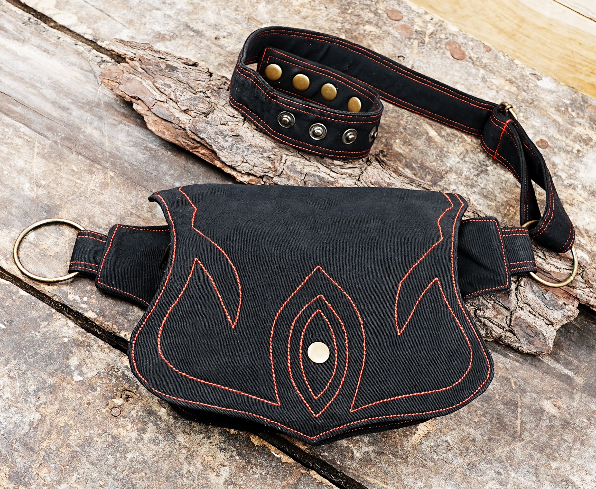 Vegan canvas bum bag with brass hardware and adjustable strap for men and women