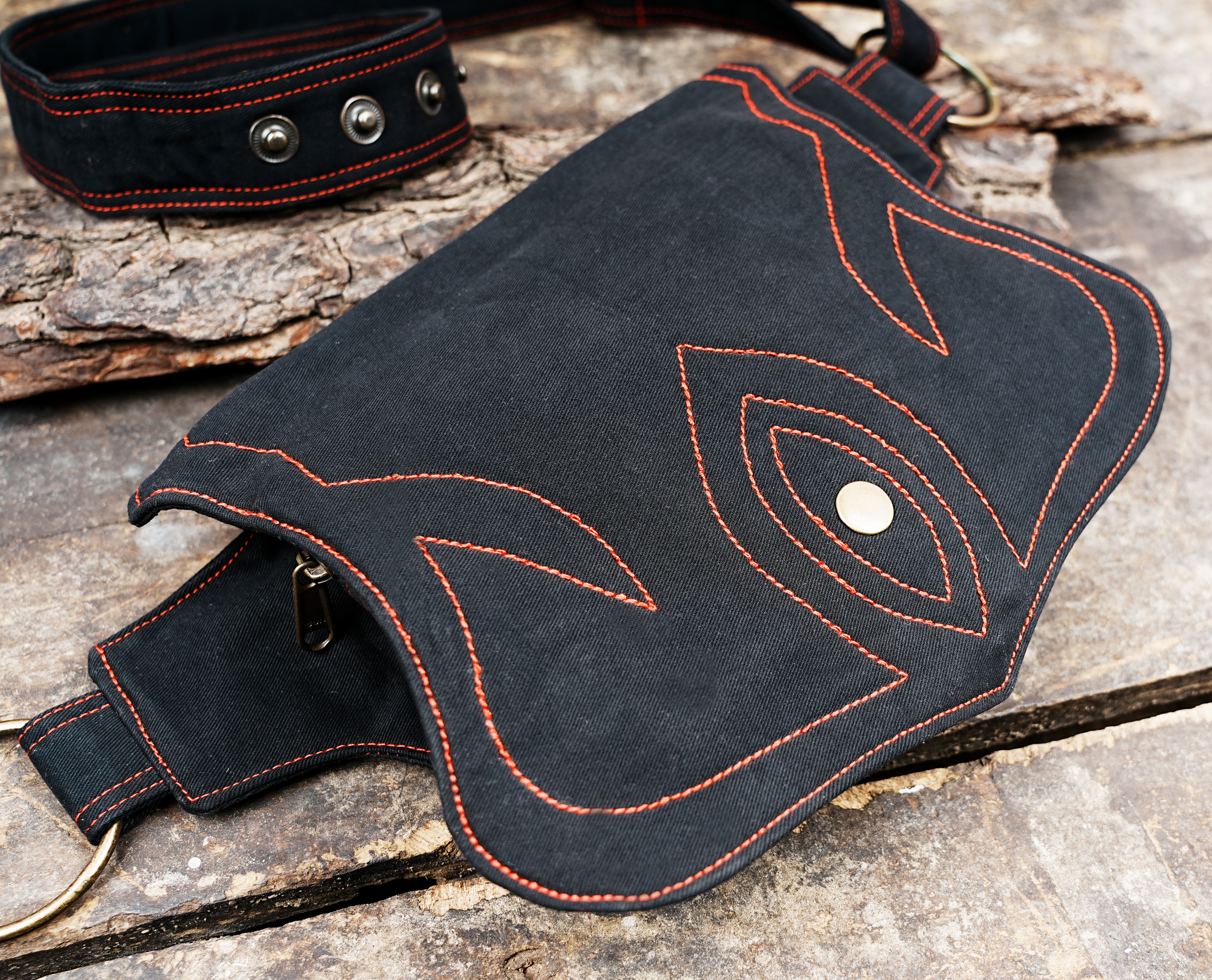 Adjustable waist bag with tribal flame design for festivals and travel