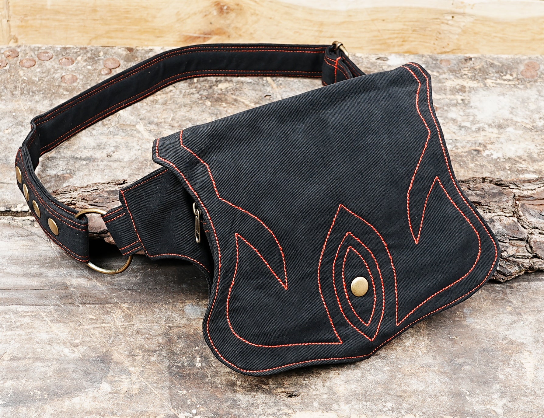 Unisex hip bag with brass D-rings and multi-snap adjustable belt strap