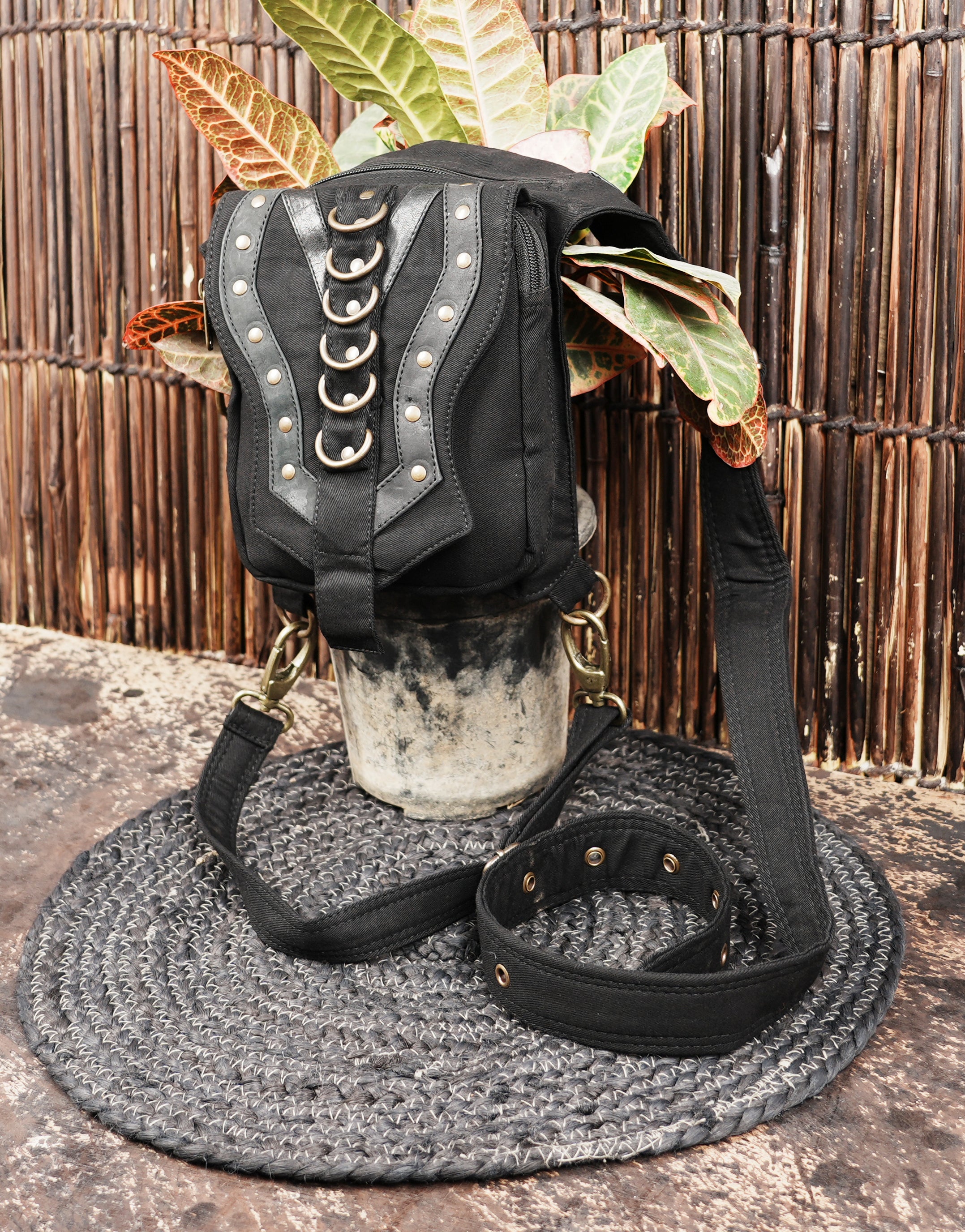 Black cotton festival organizer with practical storage pockets