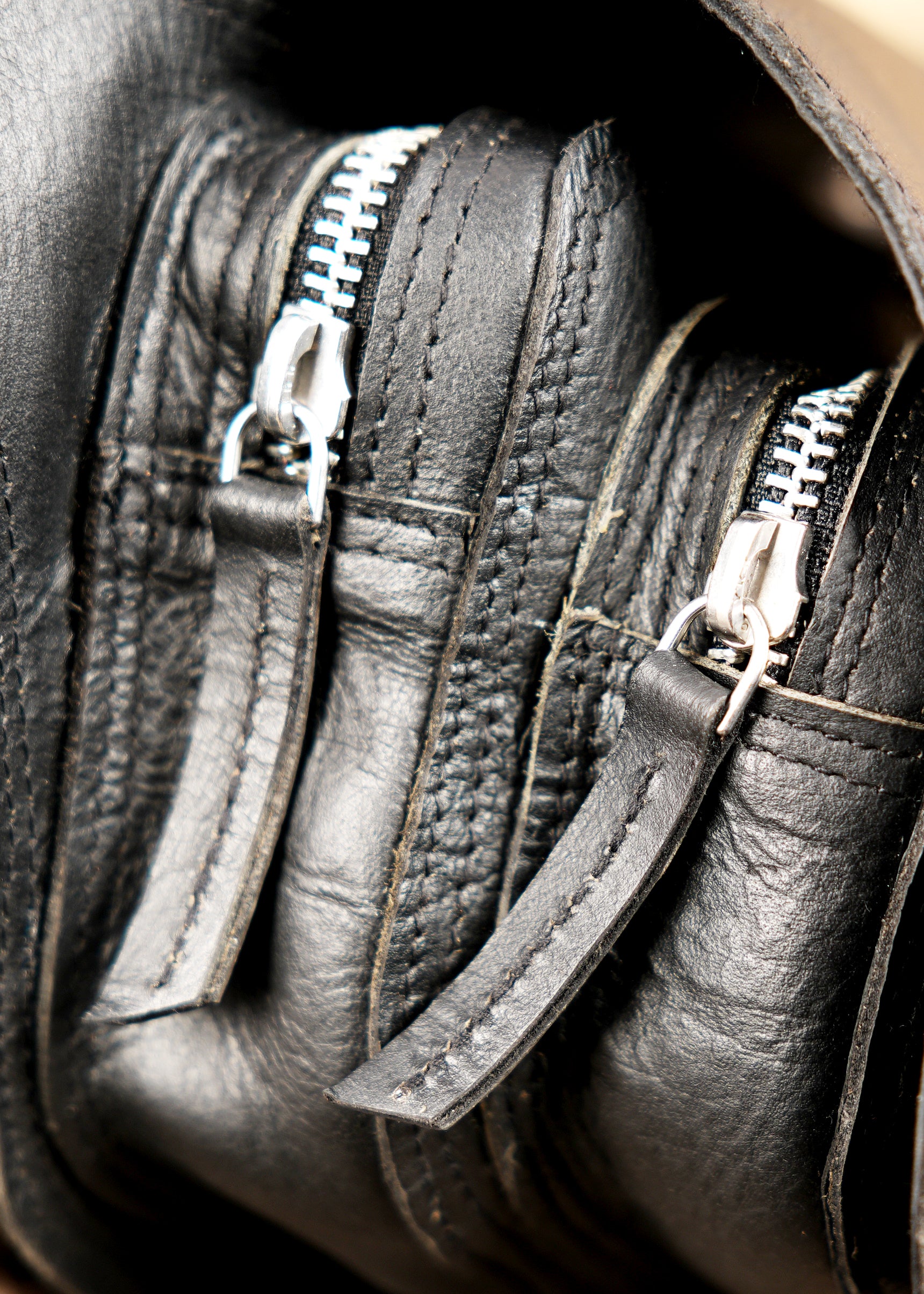 Leather utility waist belt with smooth flap and metal hardware