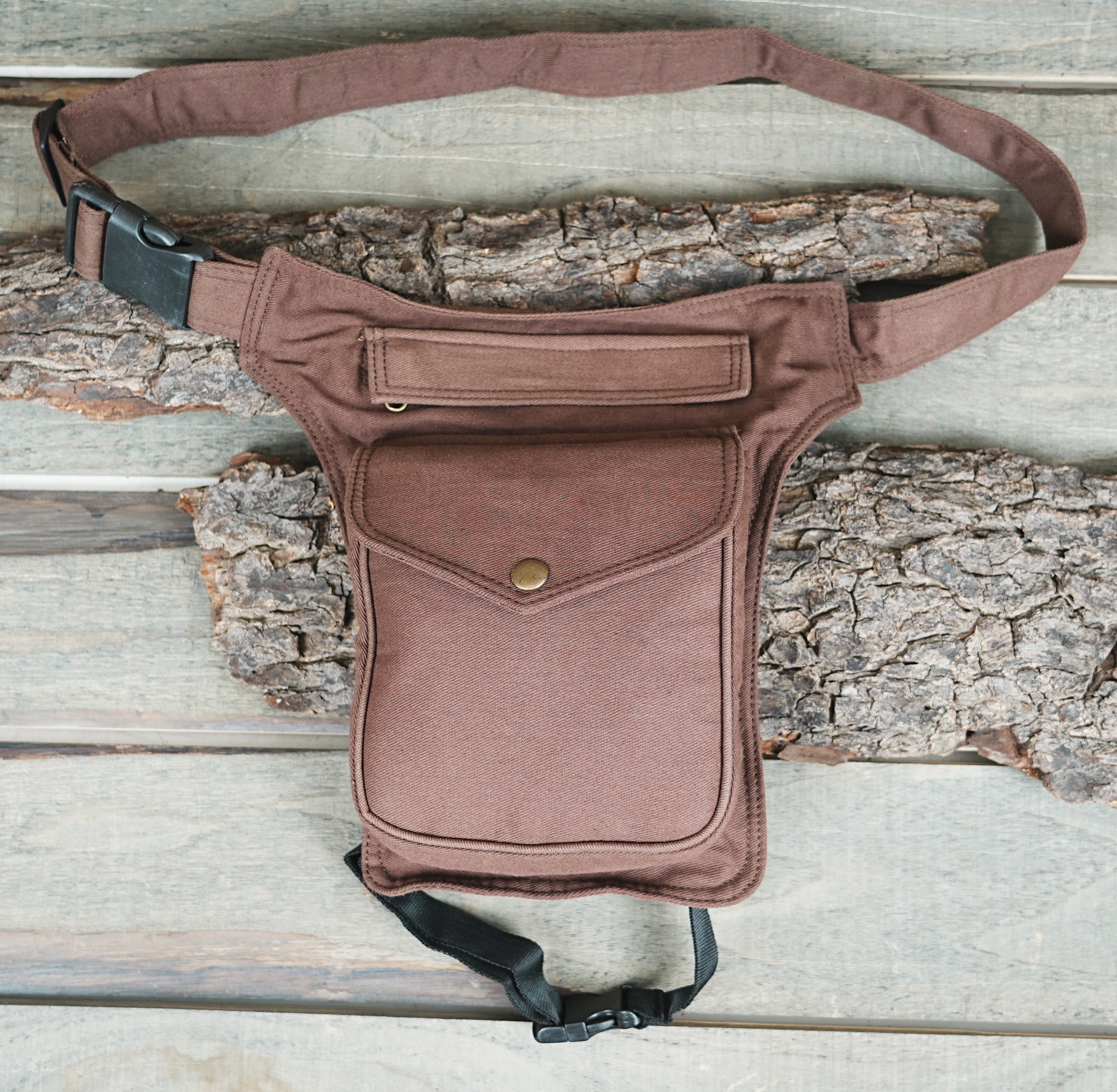 making it ideal for long wear during festivals, travel, hiking, cycling, cosplay, and outdoor adventures.