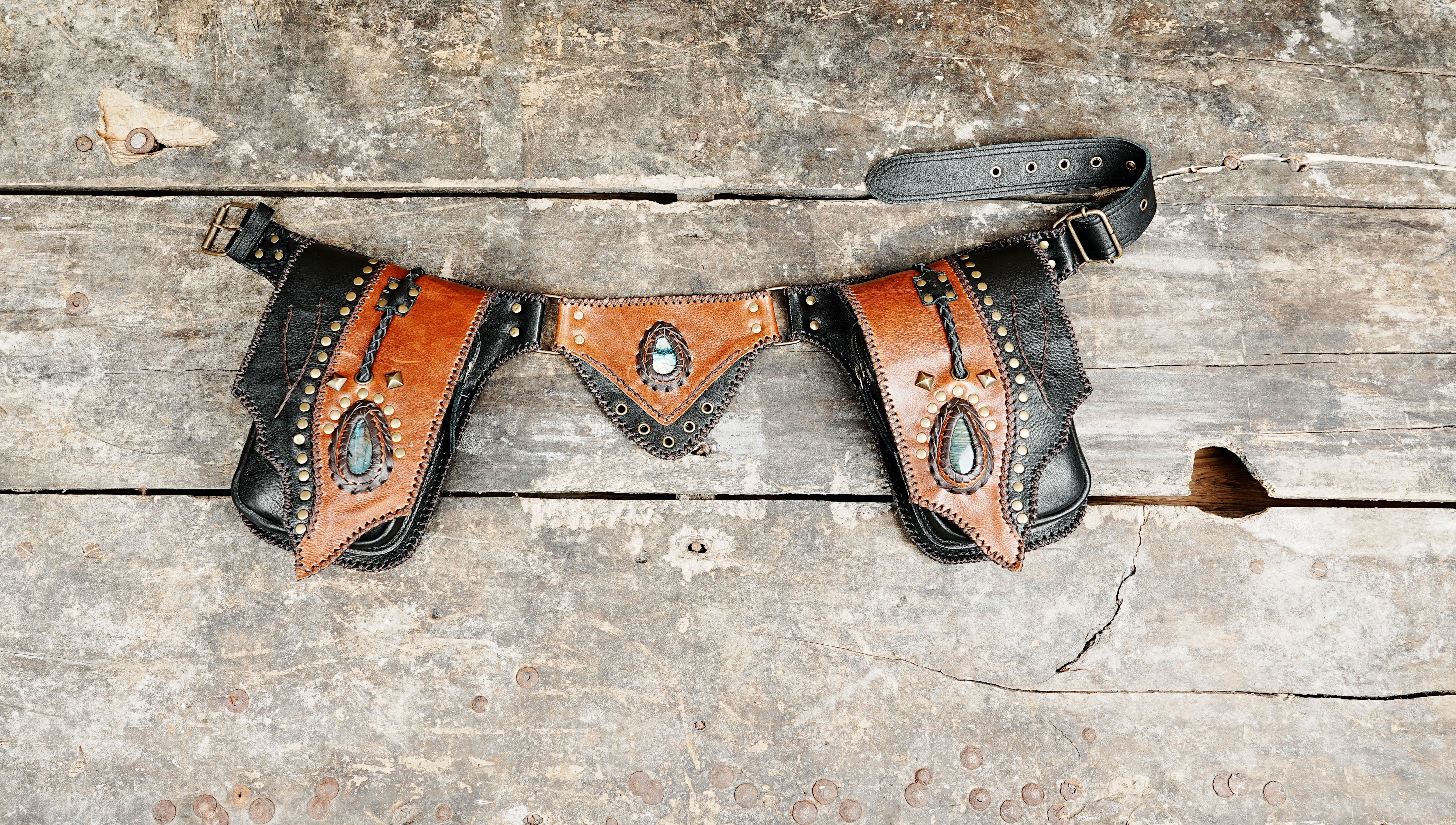 Handmade Genuine Leather Waist Belt with Gemstones || Gemstone Accent Leather Waist Pouch Belt (LT-AB-WB-6100)