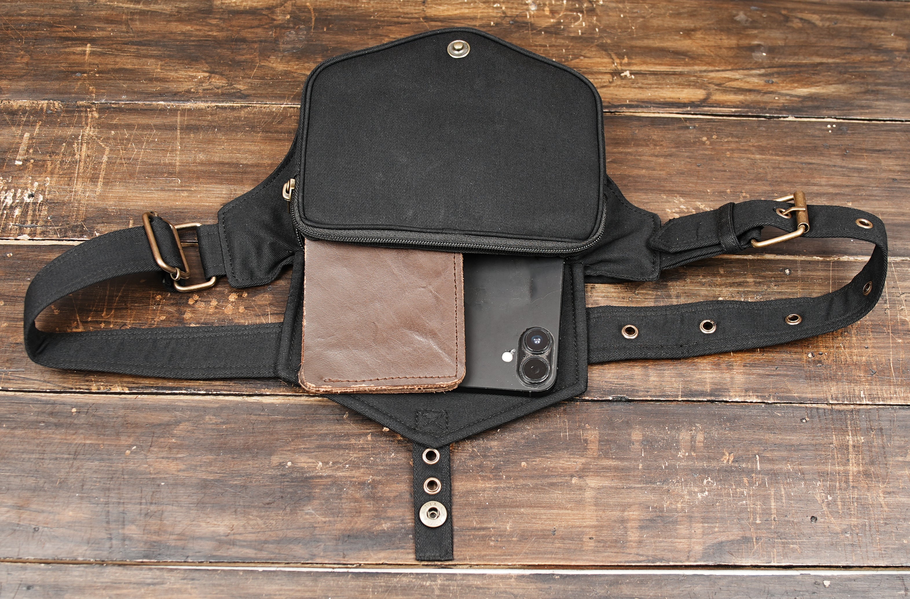 Adjustable festival hip pouch for concerts, markets and outdoor events