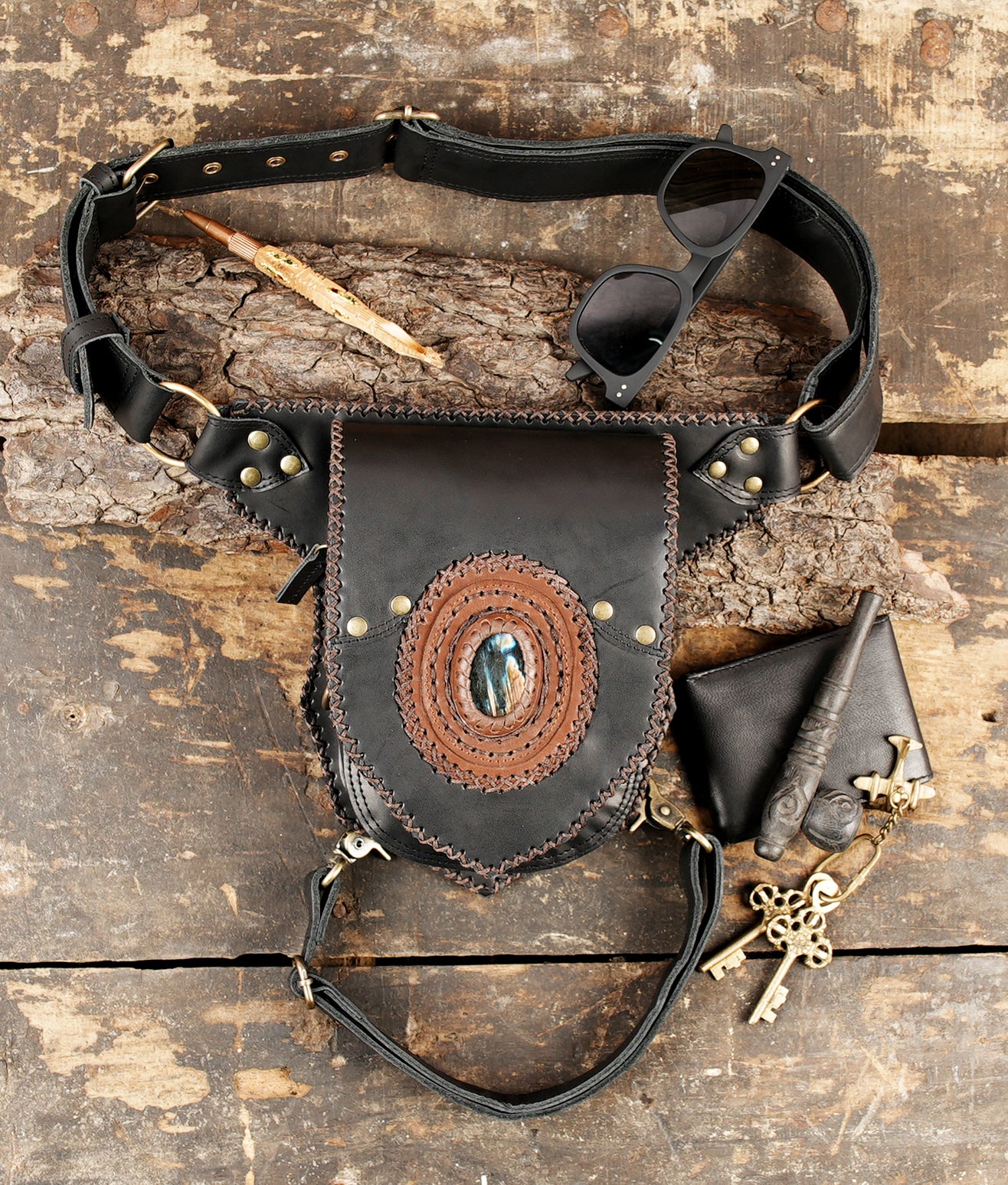 Gothic style leather waist thigh belt with stone accent