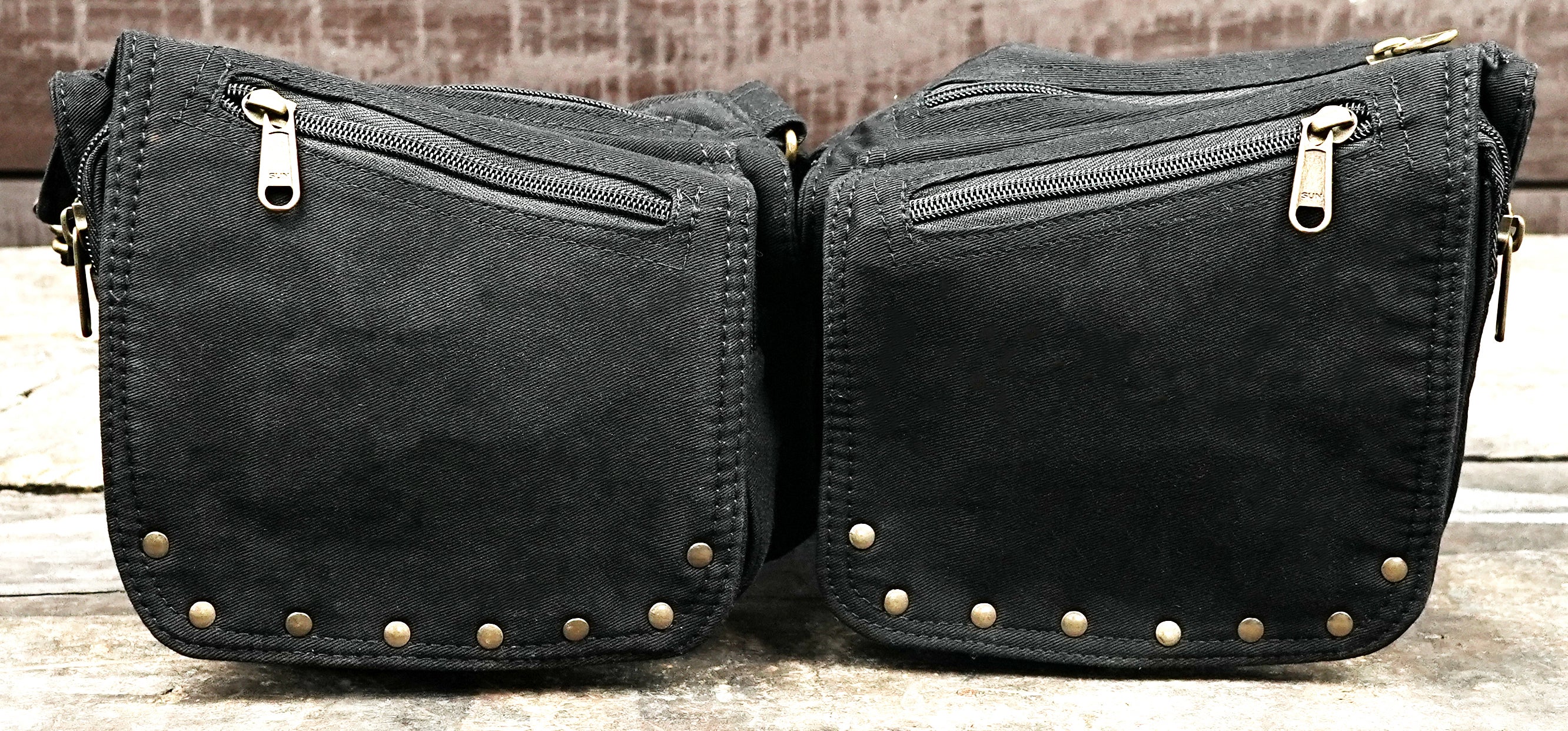 Festival ready harness bag with twin zip pockets