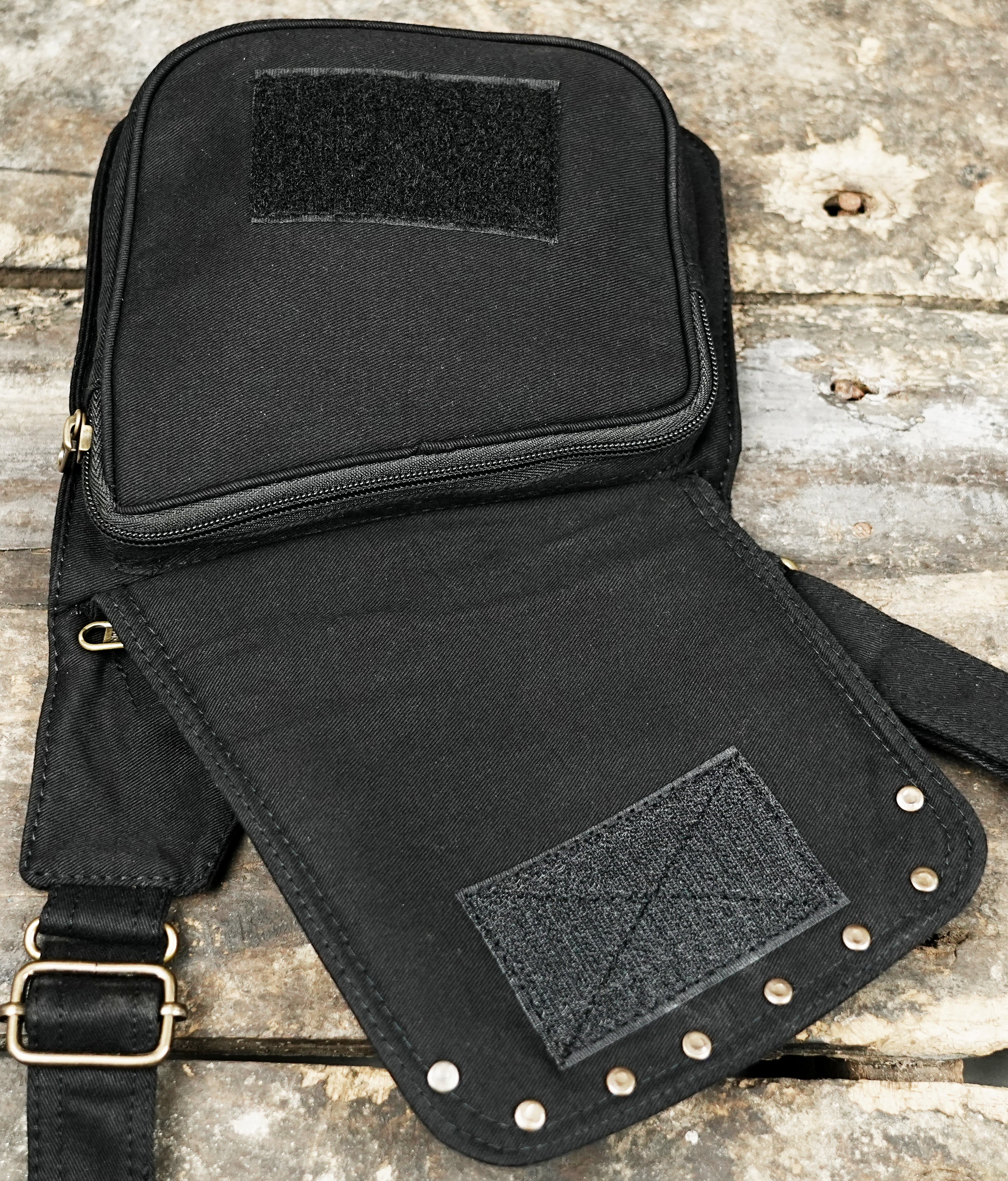 Cotton canvas cross body rig with twin holster pockets