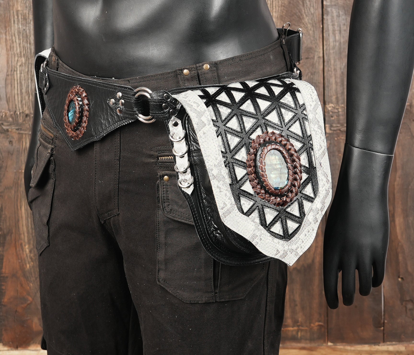 Decorative Leather Waist Belt with Authentic Craft Look