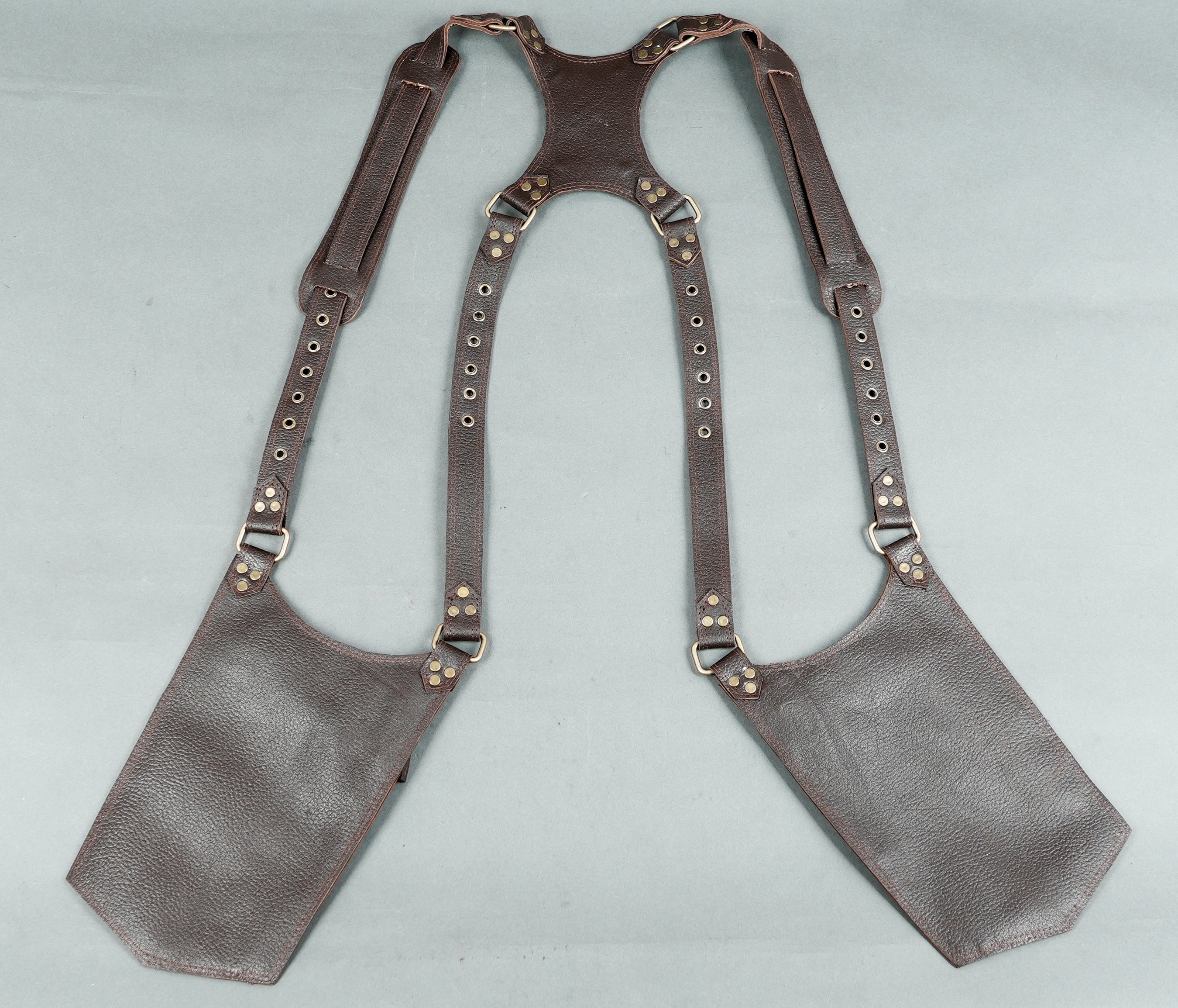 Stylish rustic leather rig holster with premium finish